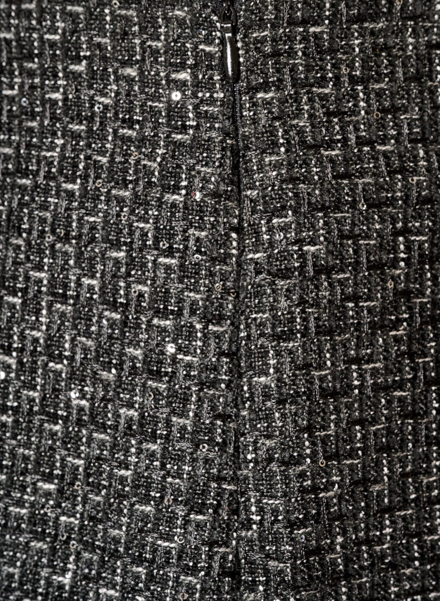 ZizziKr&oacute;tka sp&oacute;dnica boucl&eacute; z cekinami, Czarne, Packshot image number 3