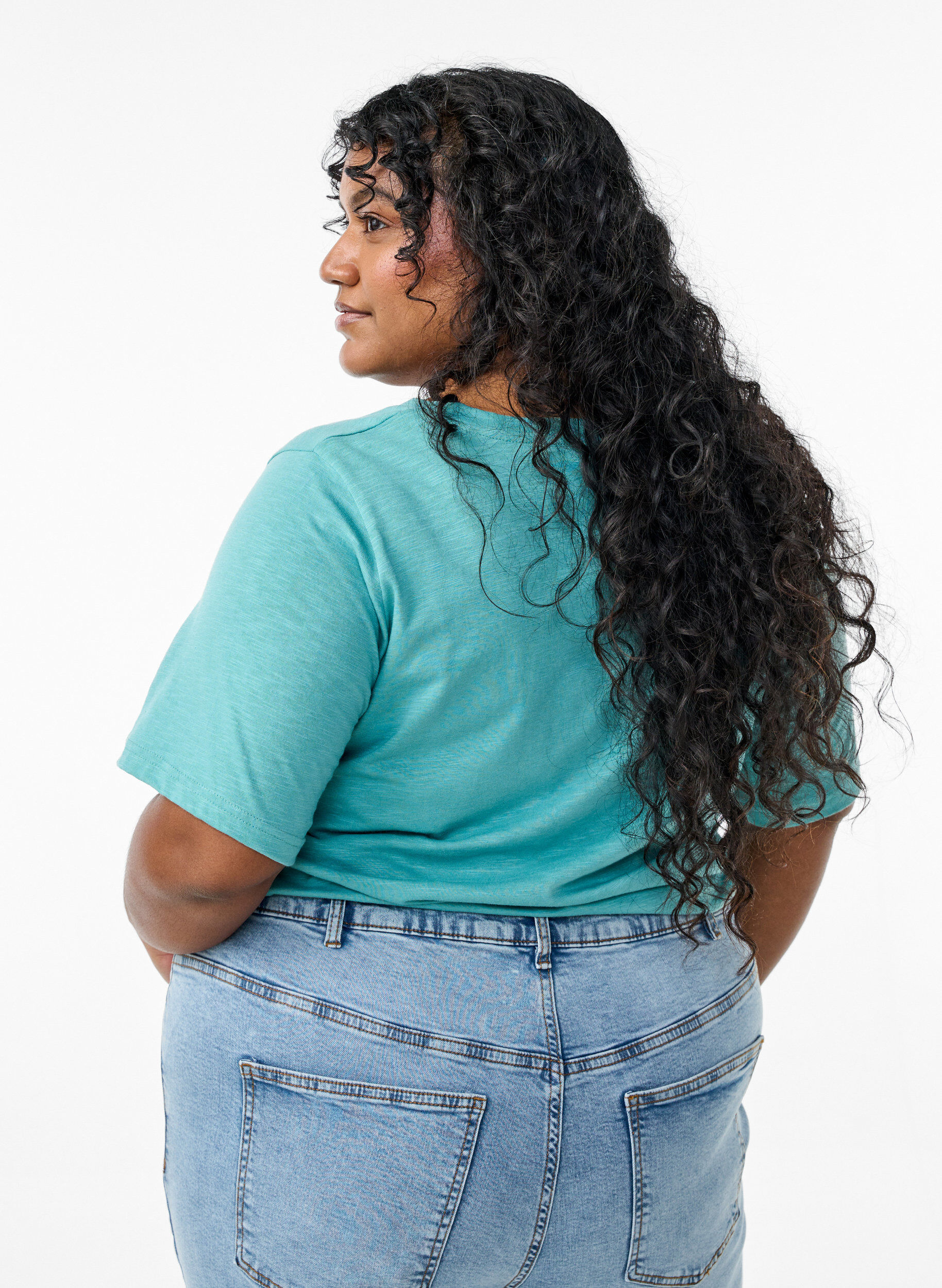 Zizzi Koszulka basic z kr&oacute;tkim rekawem i dekoltem w szpic, Zielony, Model image number 2