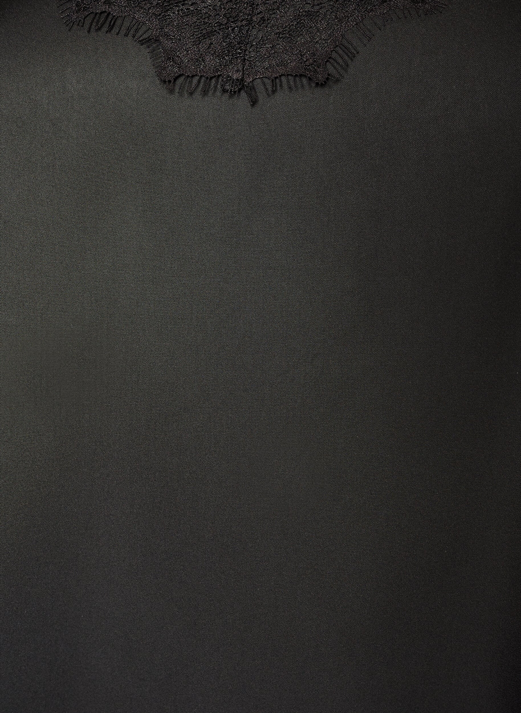 Zizzi Bluzka satynowa z koronkowym wykonczeniem i asymetrycznym dolem, Czarne, Packshot image number 2