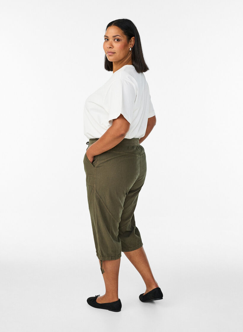 Bawelniane spodnie capri, Zielony, Model image number 1