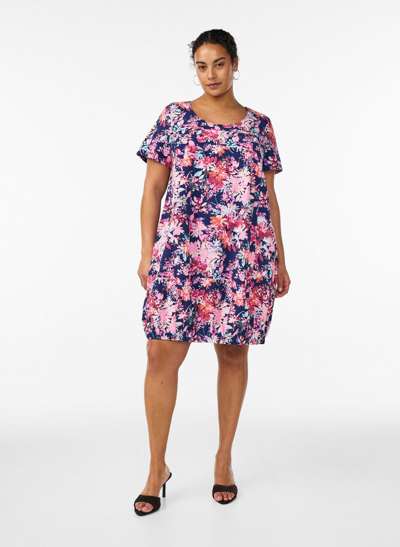 Bawelniana sukienka z kr&oacute;tkim rekawem i nadrukiem, Niebieskie, Model image number 1