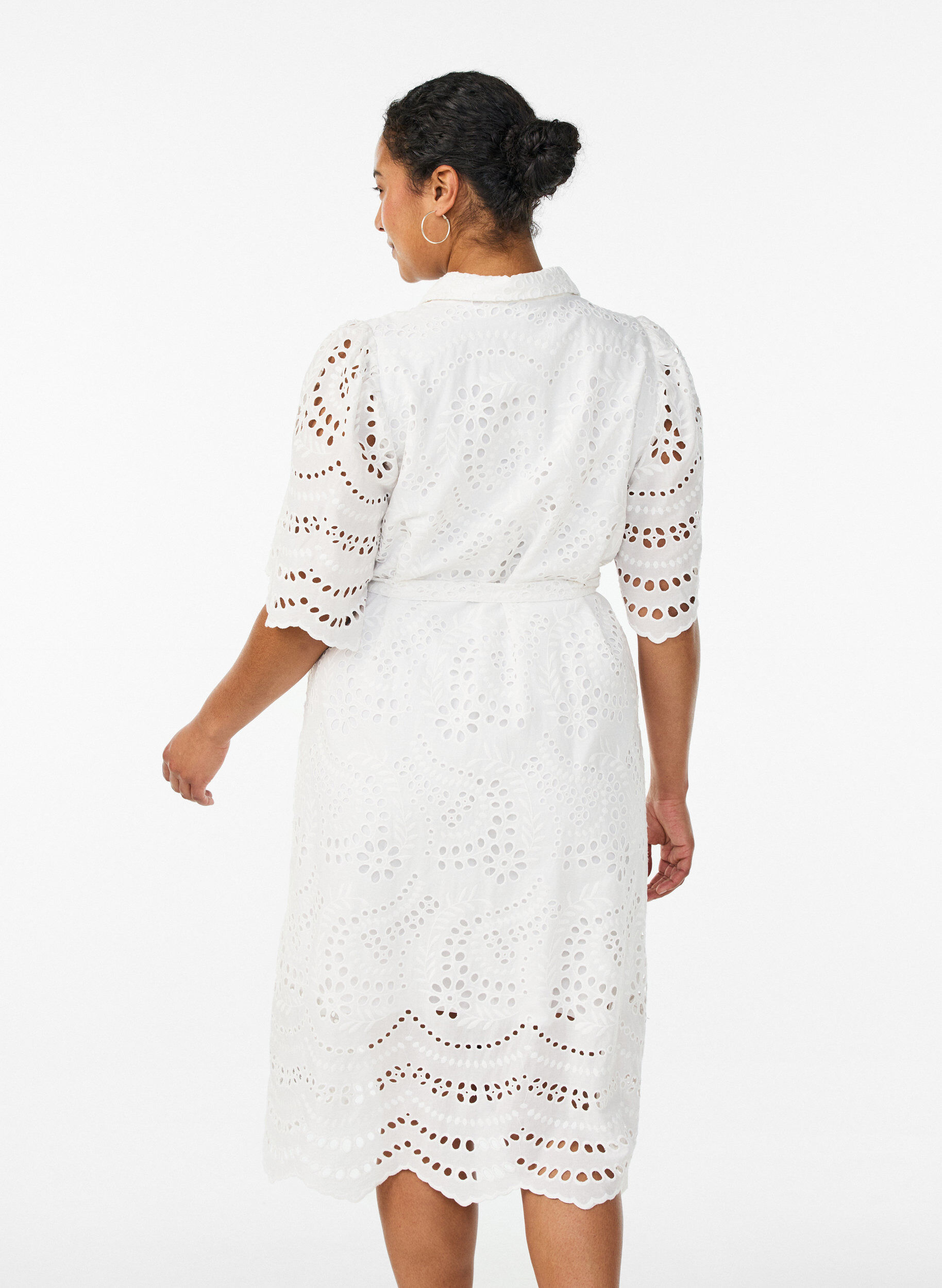 ZizziSukienka-koszulka w stylu broderie anglaise z pasem do wiazania, Biały, Model image number 2