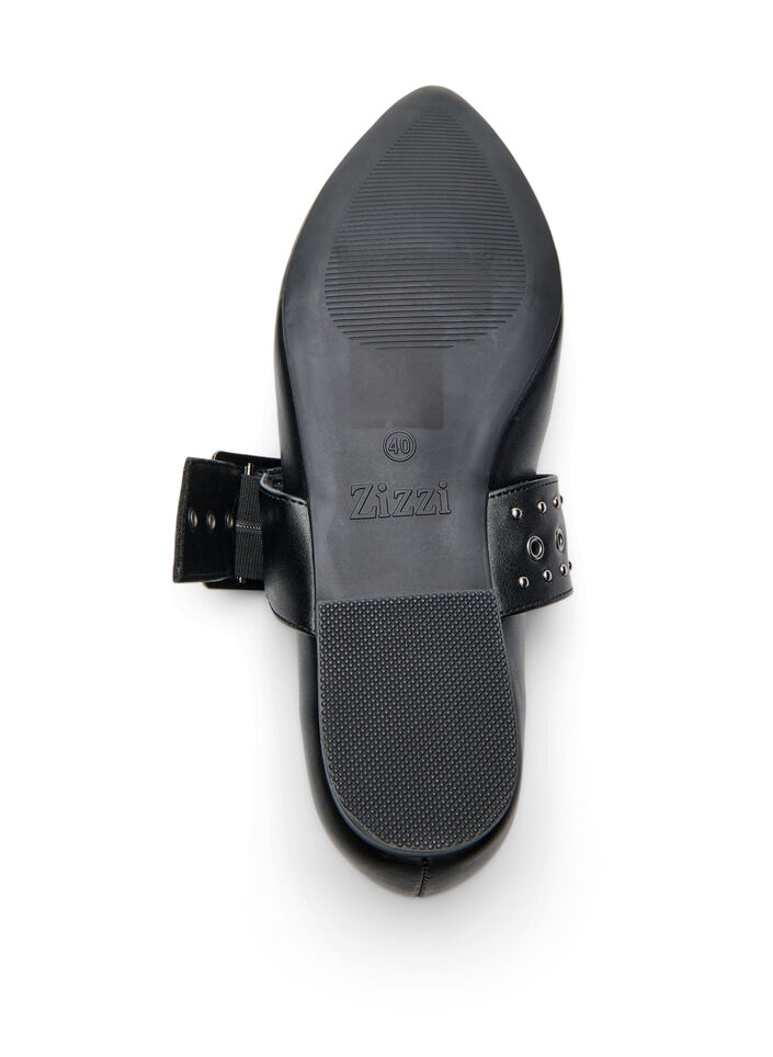 Szerokie - Baleriny ze szpicem, klamra i cwiekami, Czarne, Packshot