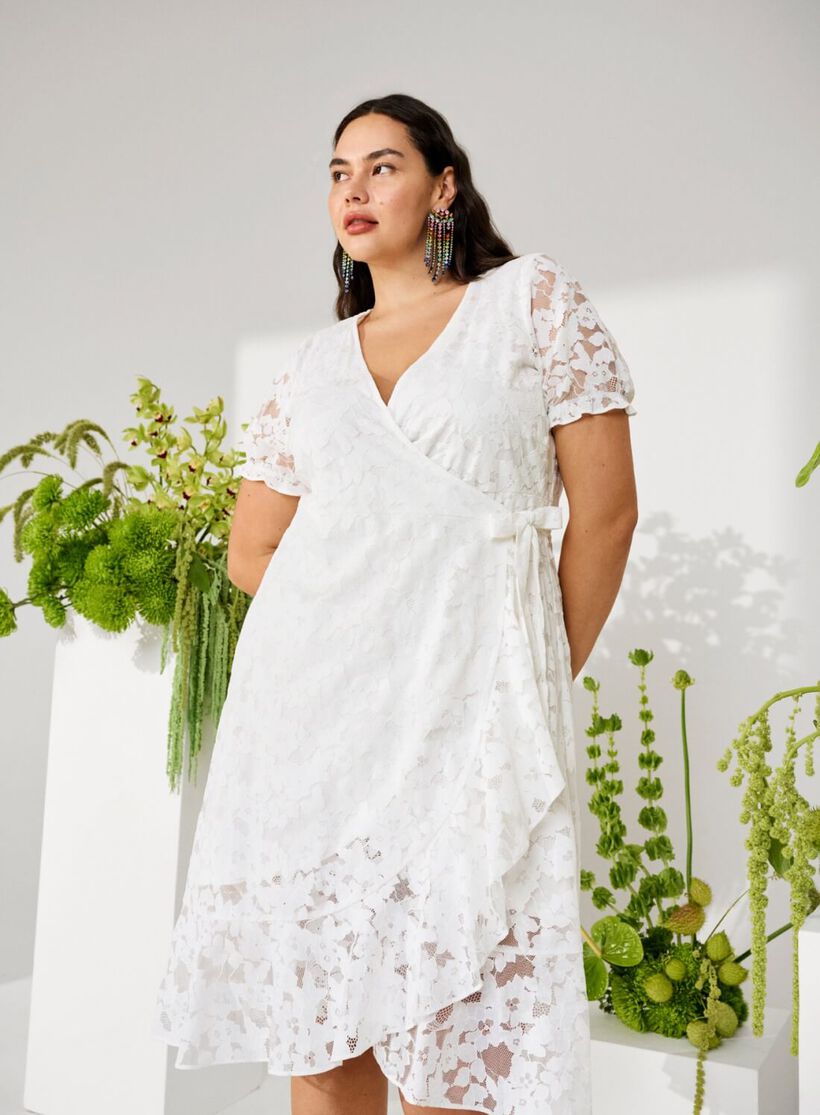 Biała sukienka kopertowa w kwiaty, , Model