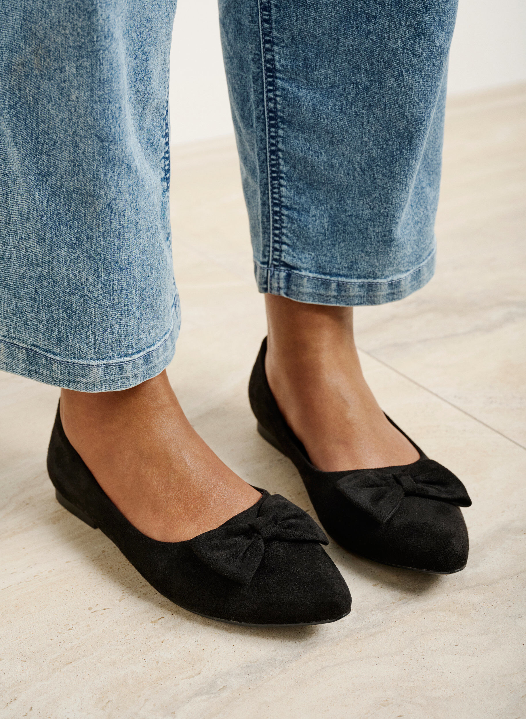 Zizzi Szerokie &ndash; Baleriny z kokarda, Czarne, Image image number 0