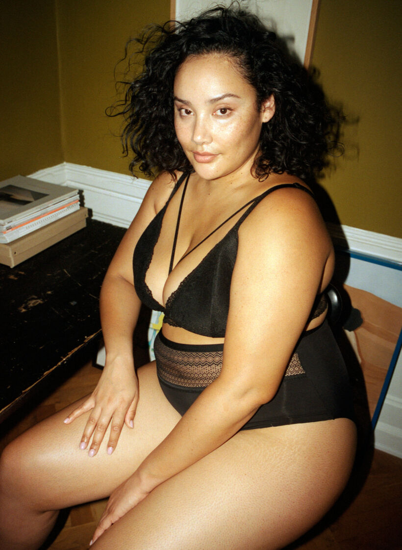 Koronkowy biustonosz z detalami ze sznurków, Czarne, Image image number 0