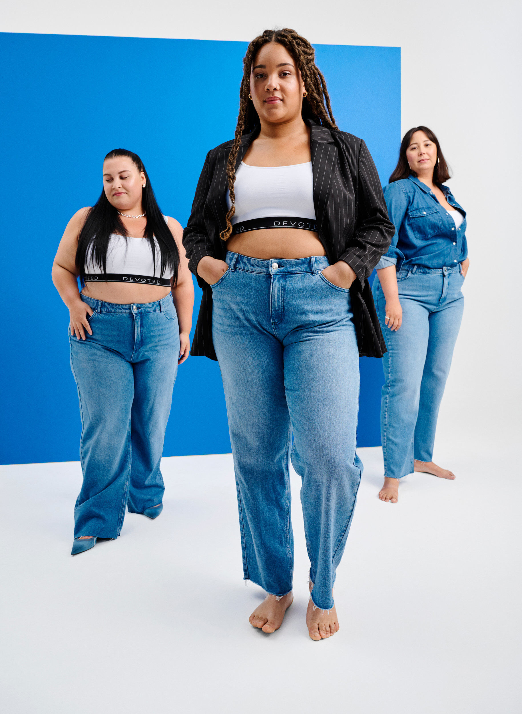 Zizzi Proste jeansy z postrzepionymi nogawkami, Medium Blue, Image image number 0