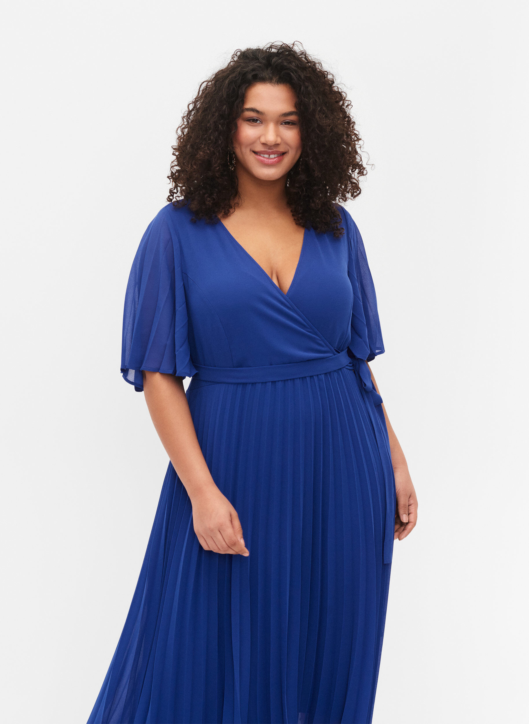 Zizzi Pleated midi dress with short sleeves, Clematis Blue, Model image number 2