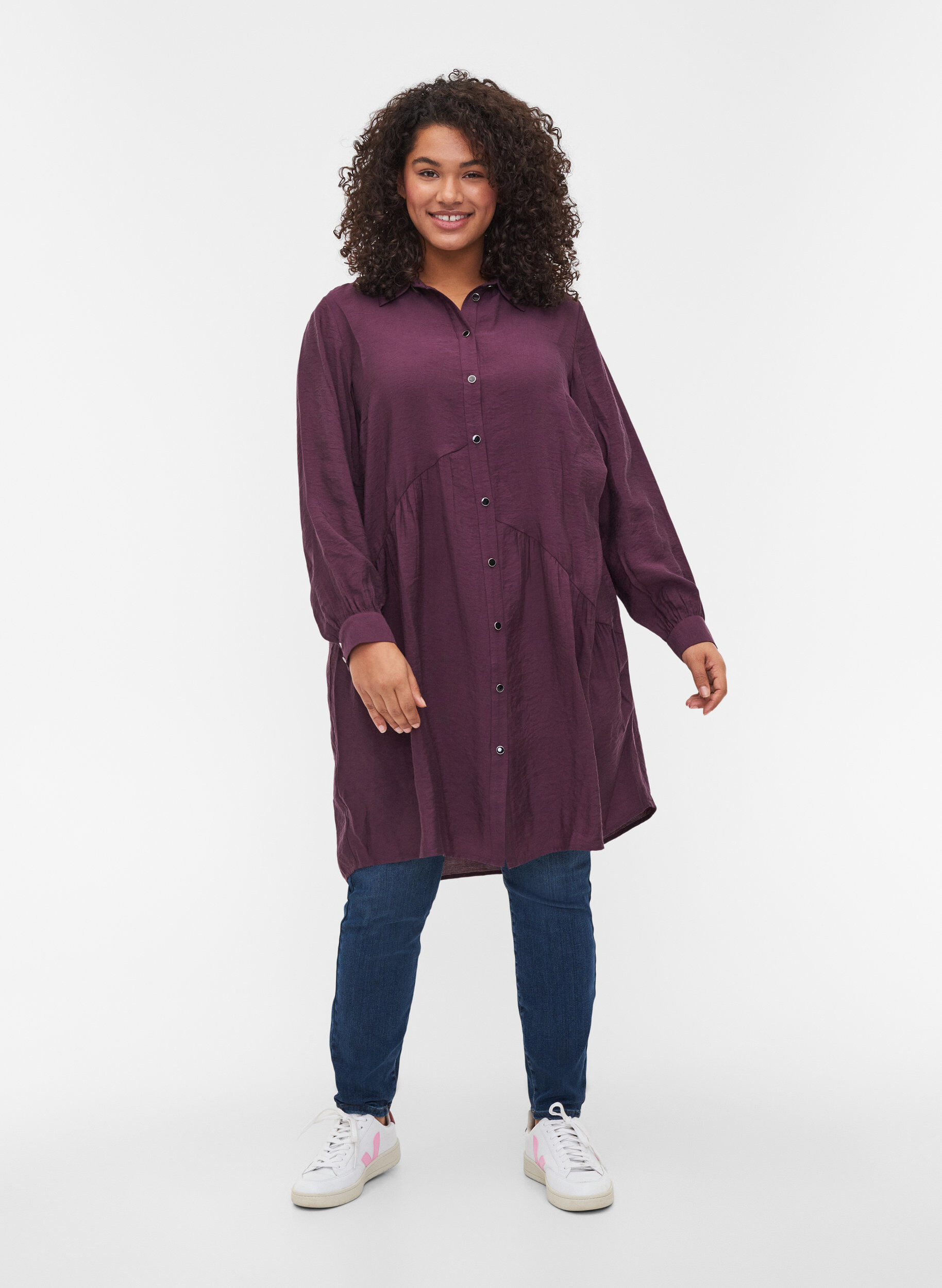 Zizzi Solid-coloured, A-line shirt dress, Plum Perfect, Model image number 2