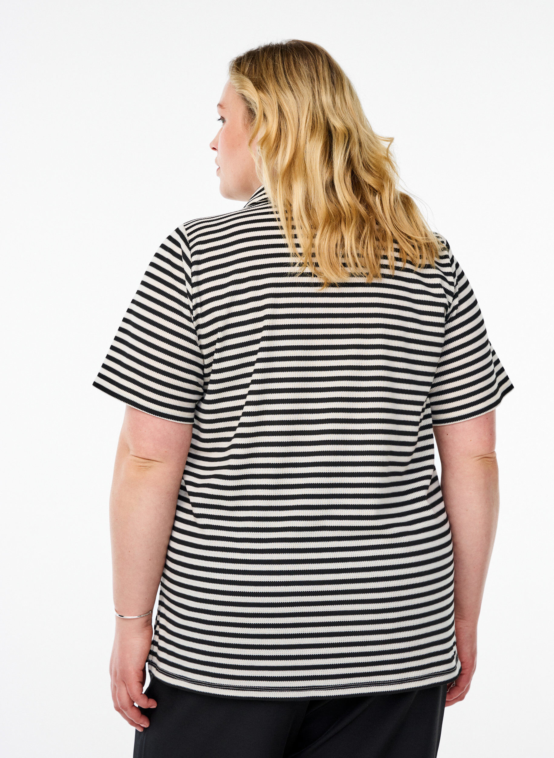 Zizzi Koszulka polo z kr&oacute;tkim rekawem w paski, Czarne, Model image number 2