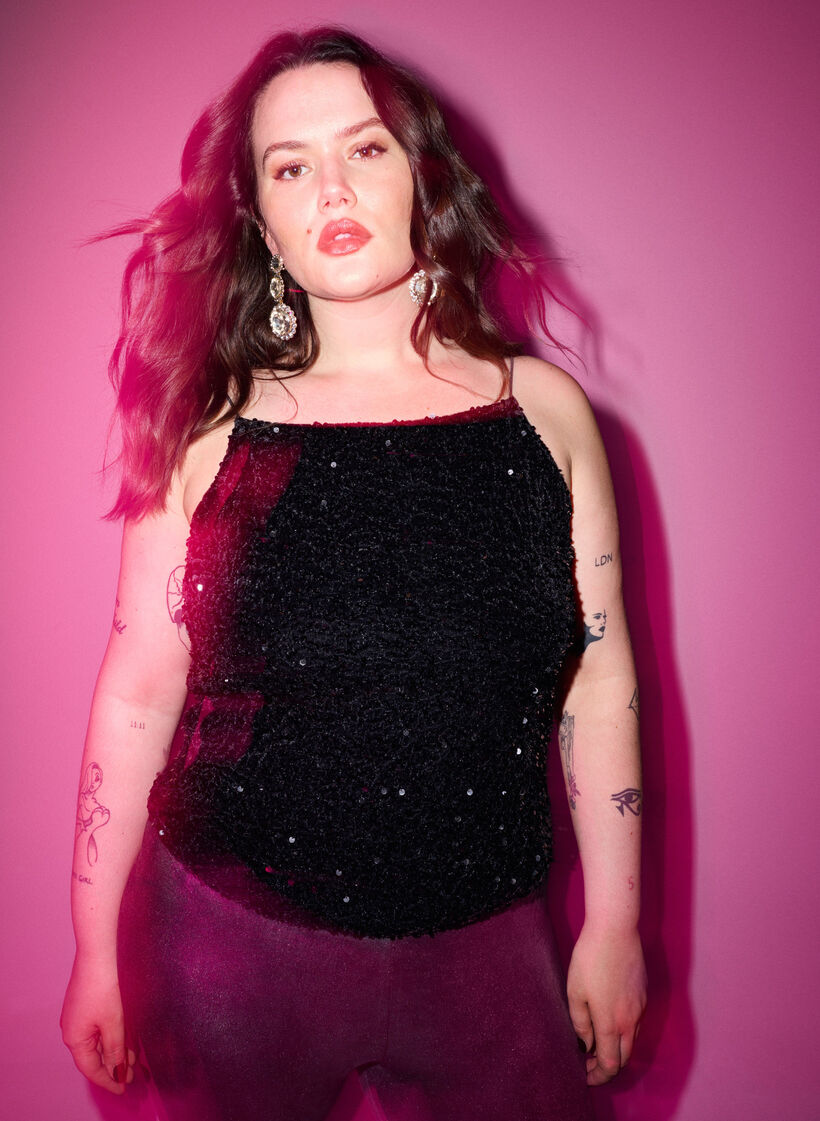 Top z cekinami i cienkimi ramiaczkami, Black Sequins, Image image number 0