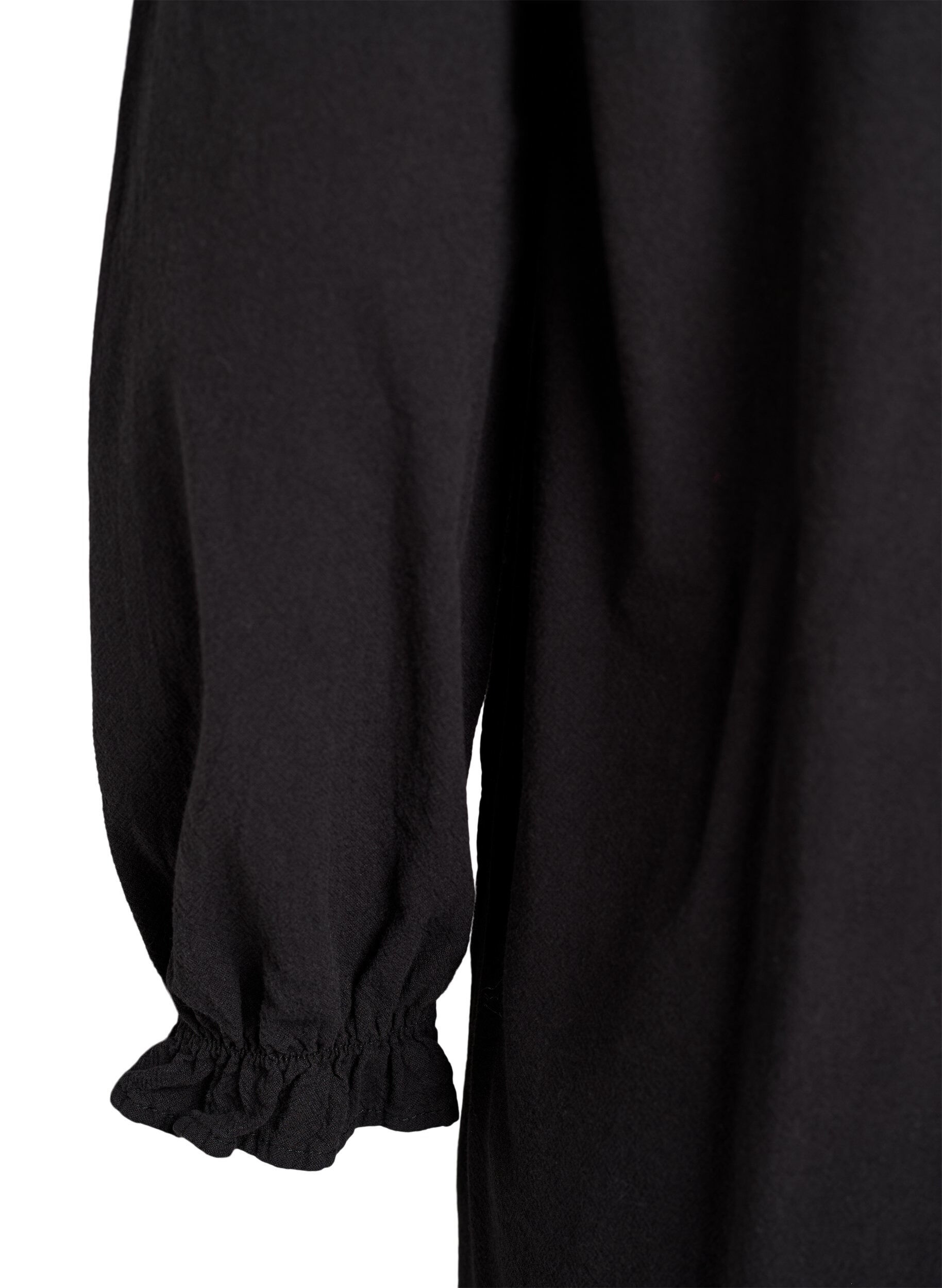 Zizzi Kr&oacute;tka bawelniana sukienka z dekoltem w ksztalcie litery V, Czarne, Packshot image number 3