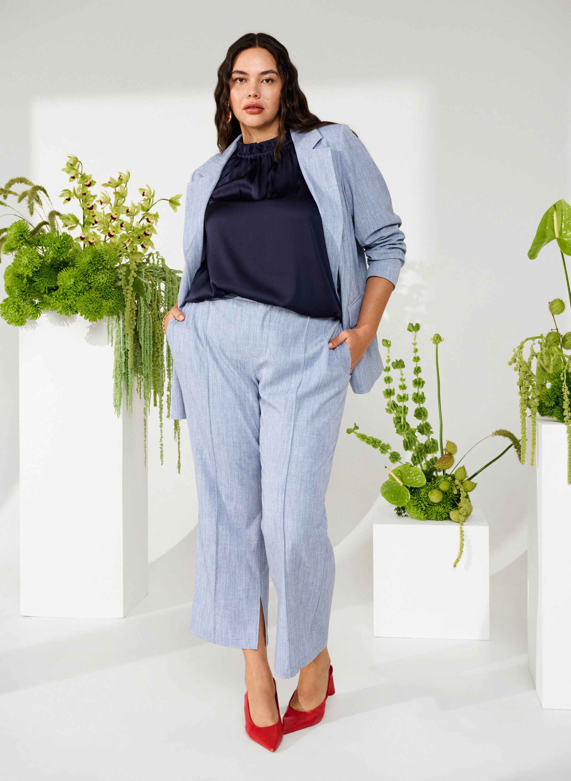 Zizzi Melanzowe spodnie z gumka i zapieciem na guziki, Infinity , Image image number 0