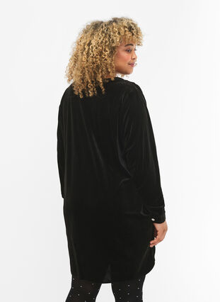  Welurowa sukienka z dlugim rekawem i dekoltem w szpic, Black, Model image number 1