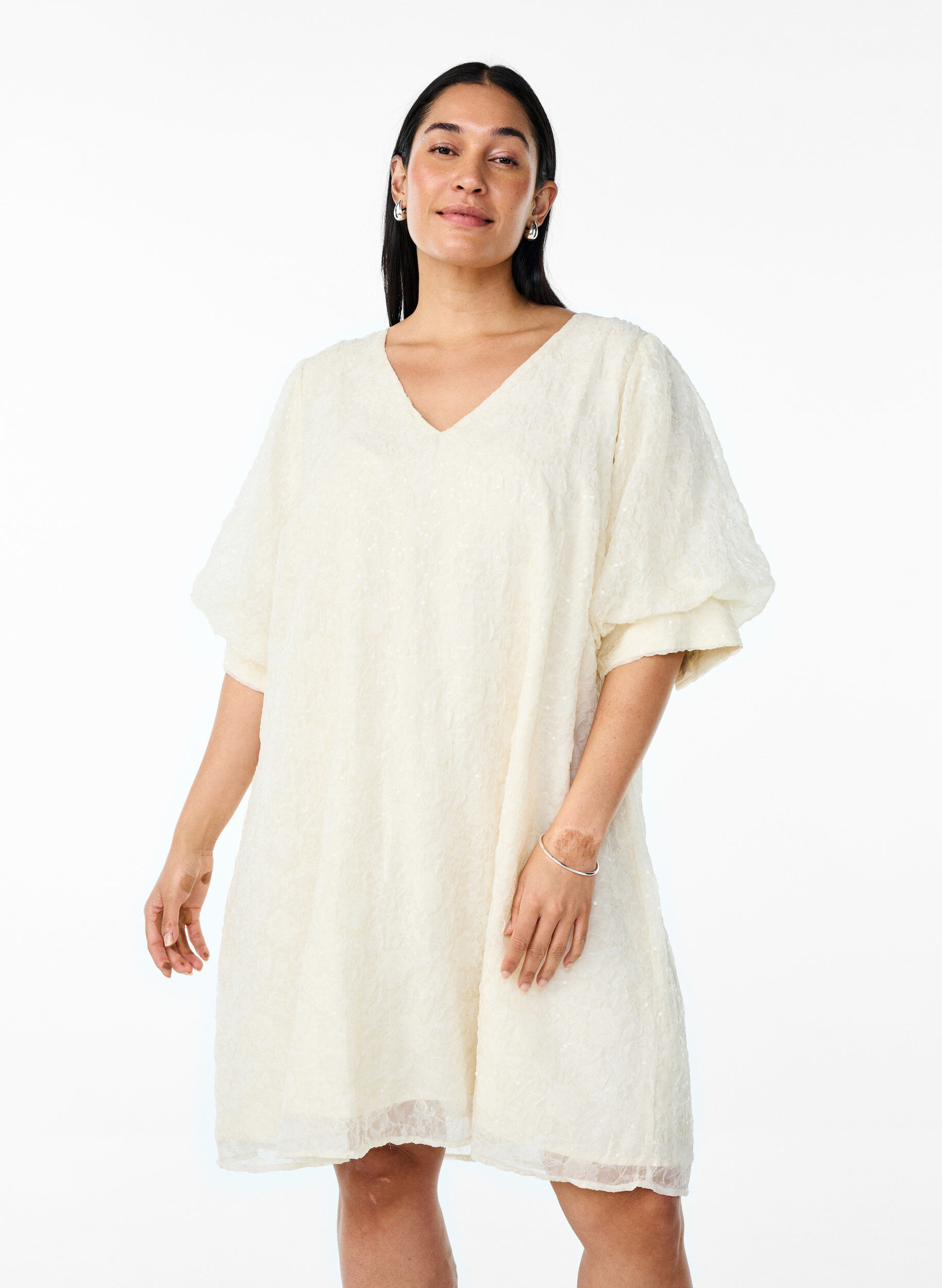 Zizzi Kr&oacute;tka sukienka imprezowa z cekinami, Biały, Model image number 1