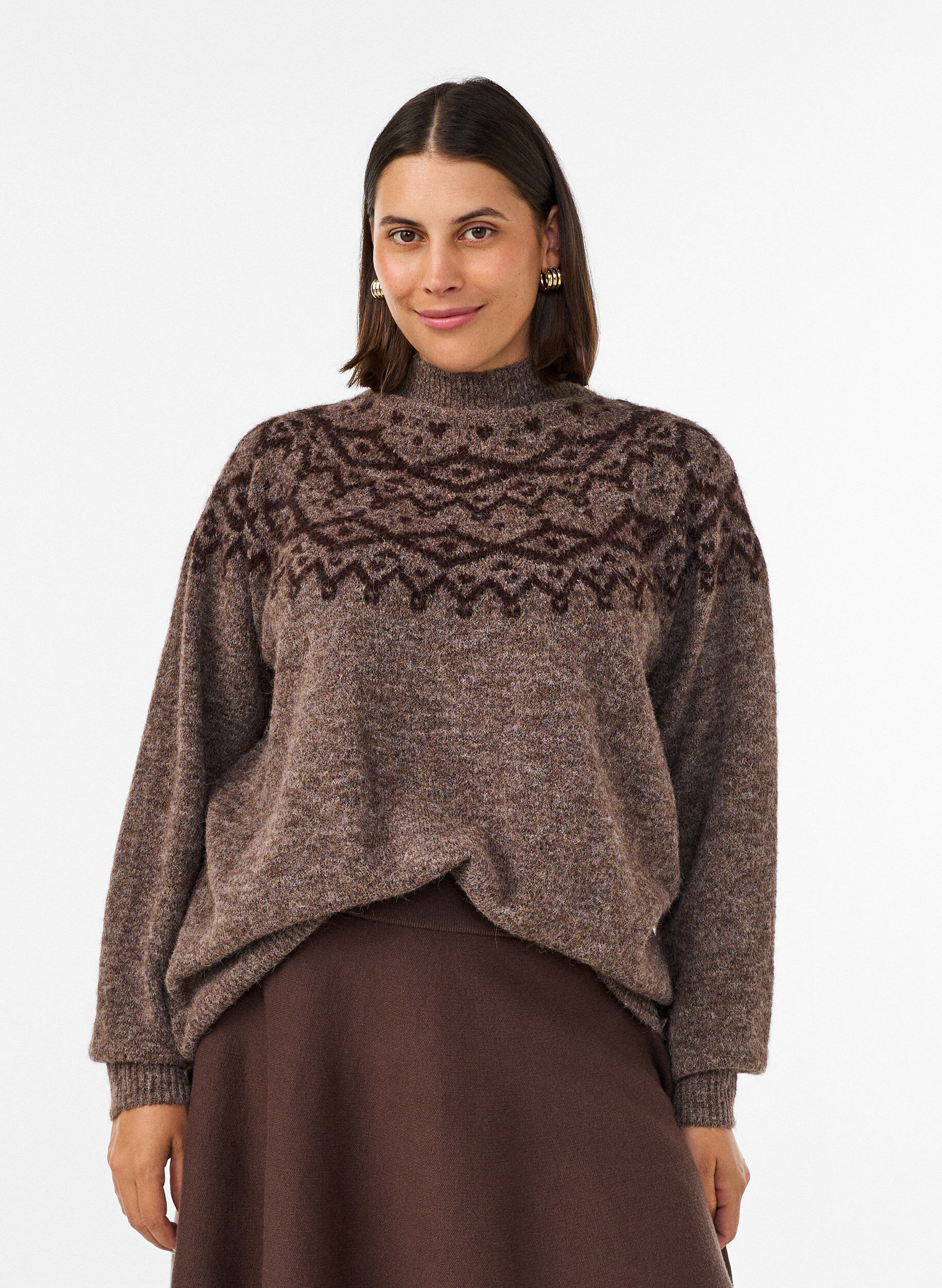Sweter w norweski wz&oacute;r, Brązowy, Model