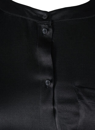 Dluga blyszczaca koszula z rozcieciem, Black, Packshot image number 2
