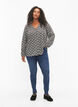 Bluzka koszulowa z dekoltem w serek i nadrukiem, Birch Graphic AOP, Model image number 2