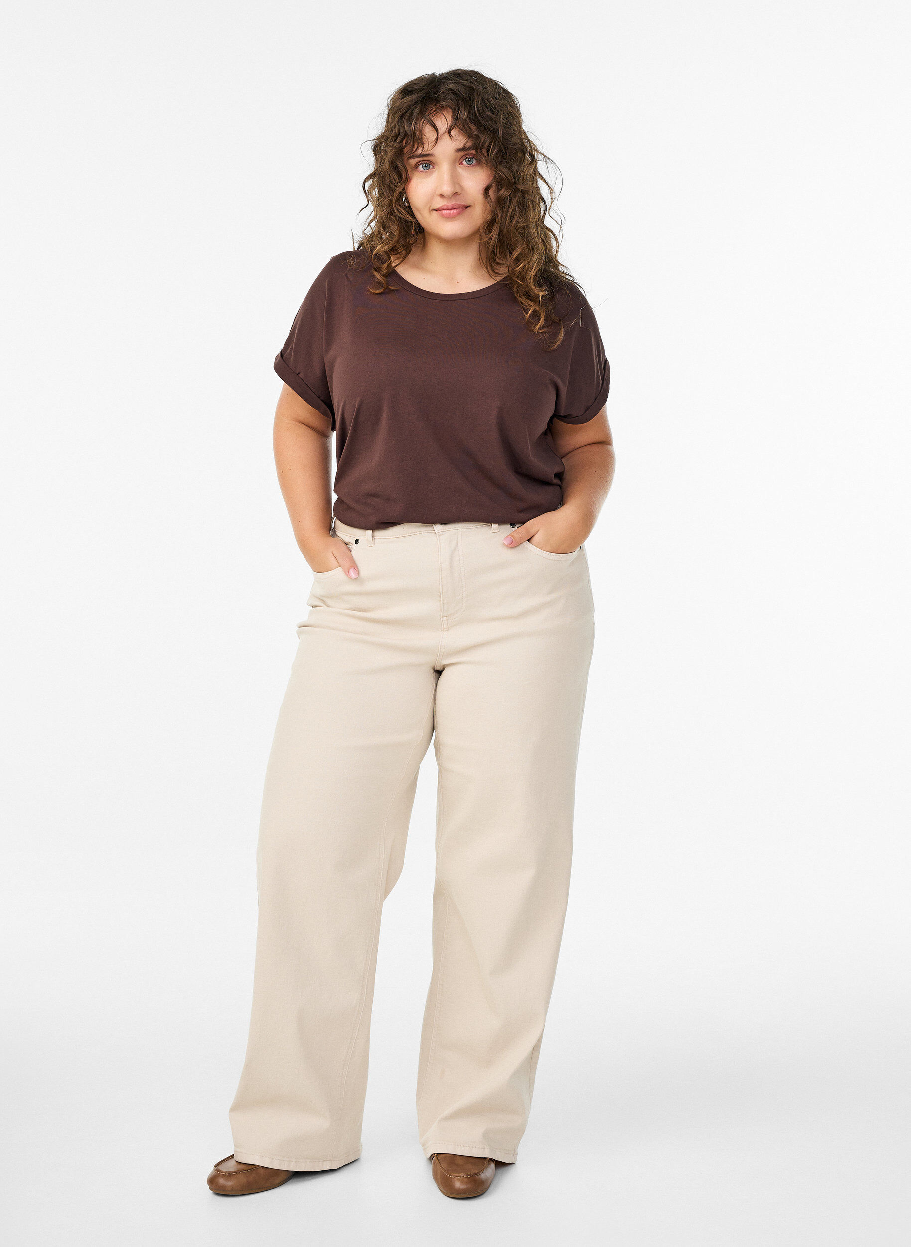 Zizzi Koszulka z kr&oacute;tkimi rekawami wykonana z mieszanki bawelny, Brązowy, Model image number 1