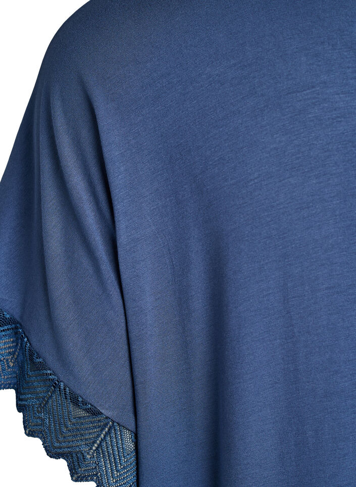 Szlafrok nocny z wiskozy z kr&oacute;tkim rekawem i koronkowym wykonczeniem, Niebieskie, Packshot image number 3