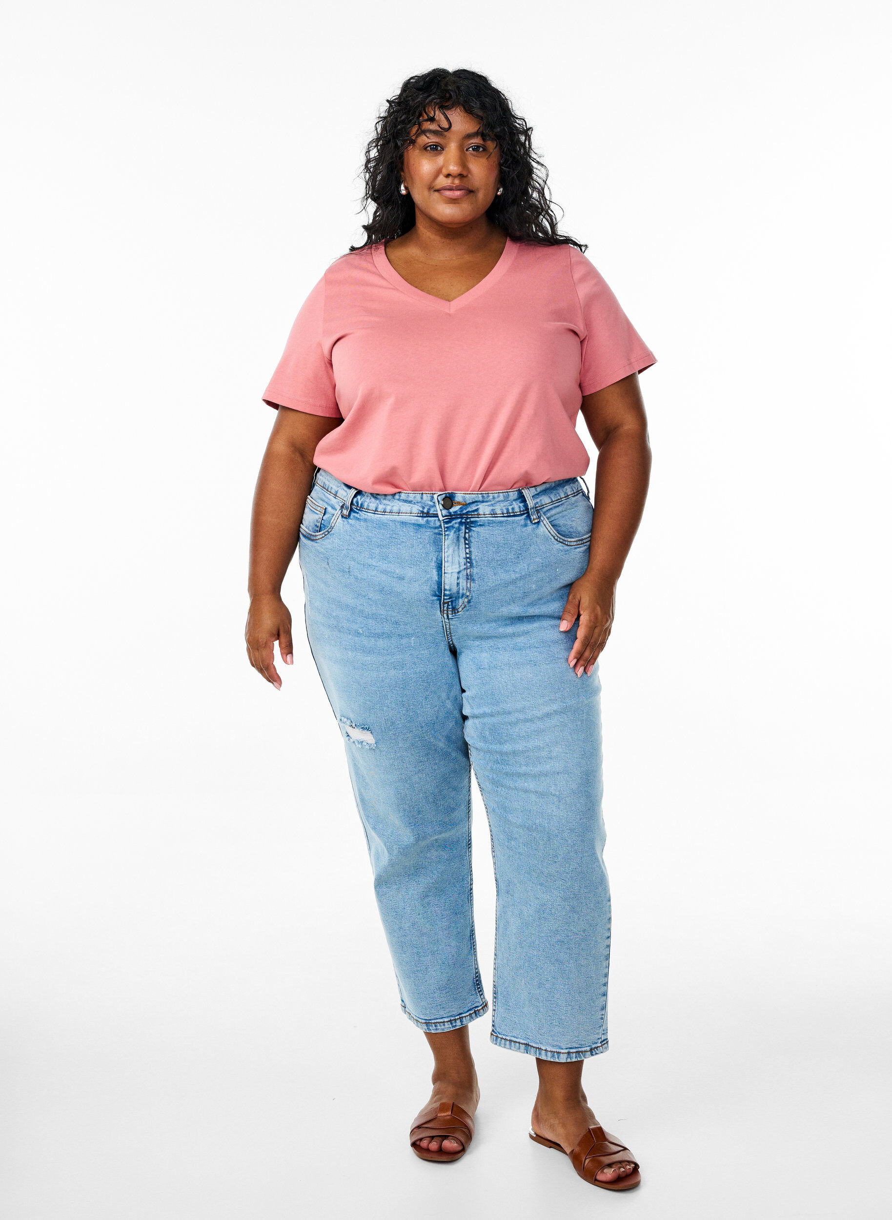 Zizzi Podstawowy bawelniany t-shirt z dekoltem w szpic, R&oacute;żowy, Model image number 1