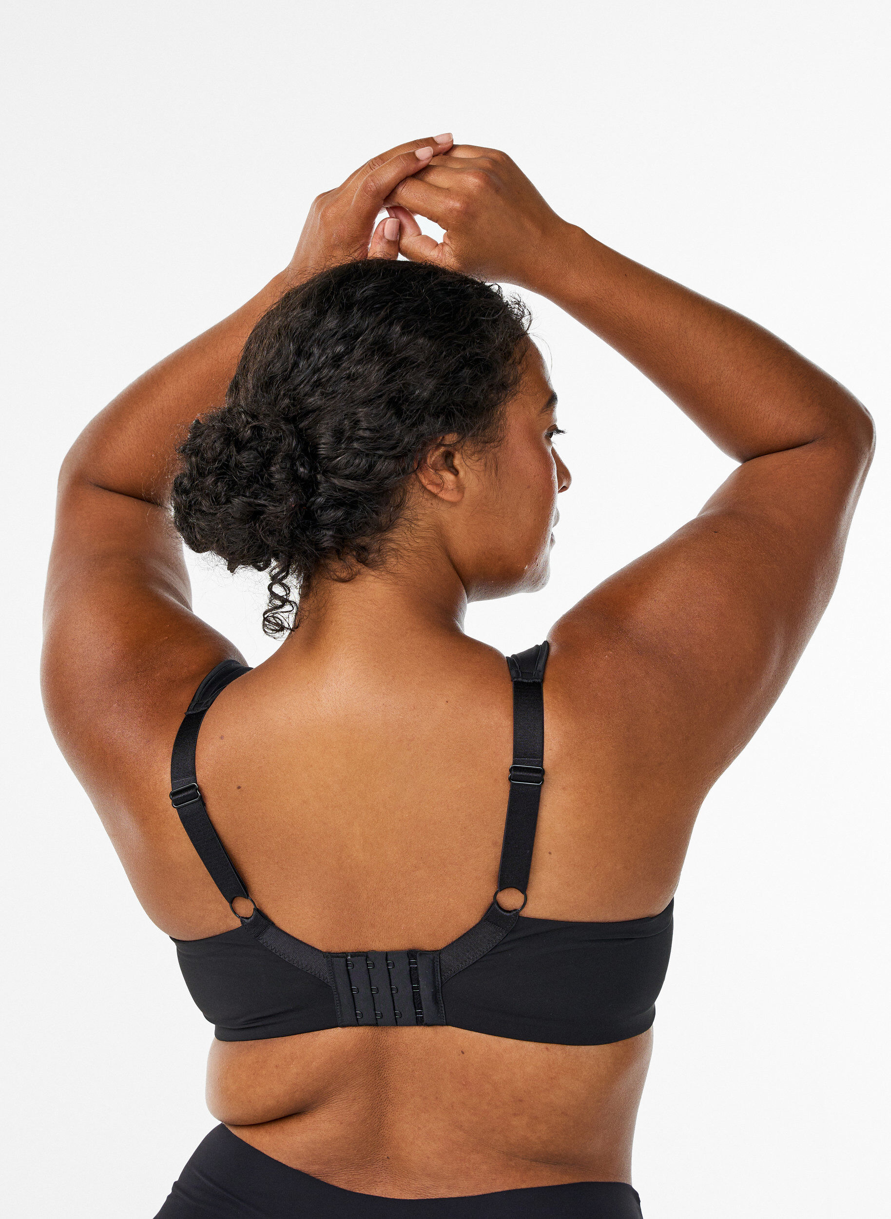 Zizzi Biustonosz modelujacy minimizer z wyscielanymi ramiaczkami, Czarne, Model image number 2