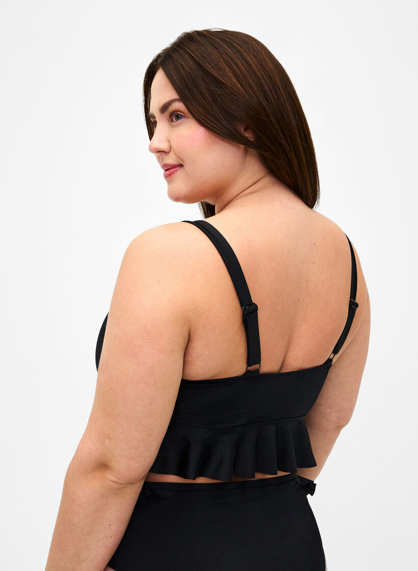 Góra od bikini z wyjmowanymi wkladkami i lamówka z falbana, Czarne, Model image number 1