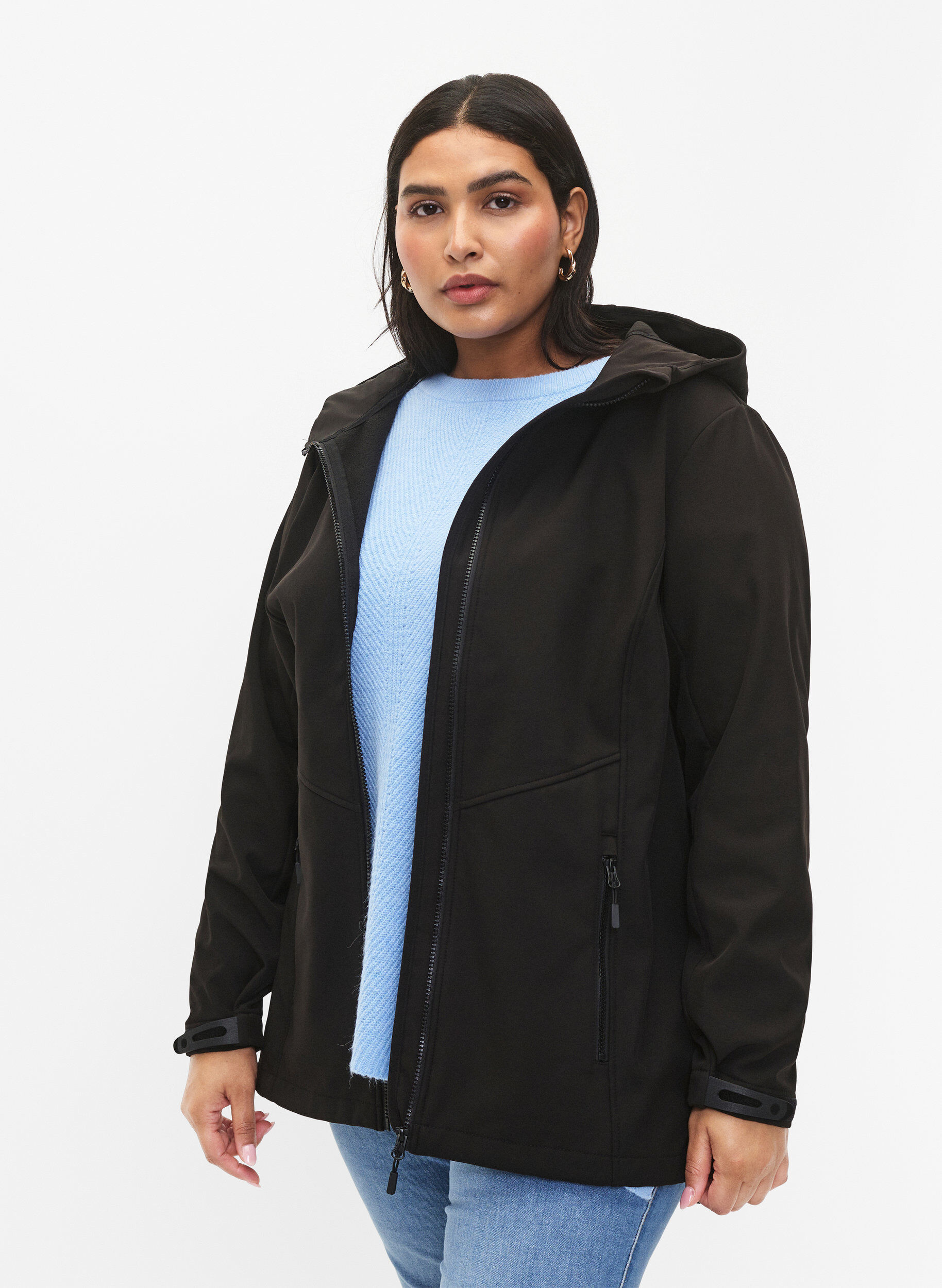 Zizzi Kr&oacute;tka kurtka softshell z kieszeniami, Black, Model image number 0