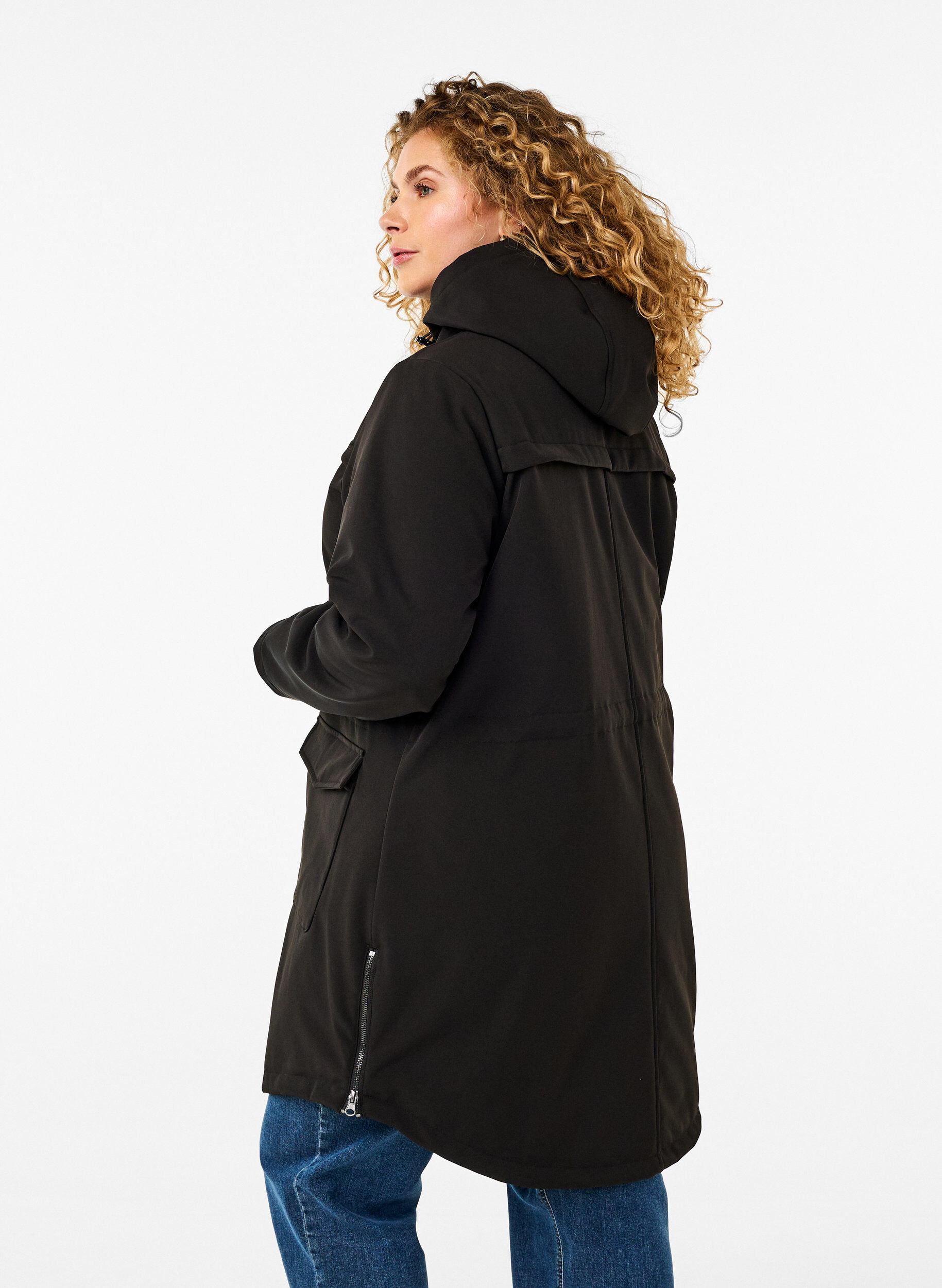 ZizziHydrofobowa kurtka softshell z pikowana podszewka, Czarne, Model image number 2