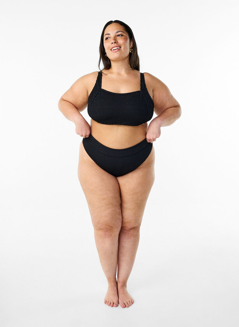 Góra od bikini z krepy z regulowanymi ramiaczkami, Czarne, Model image number 1