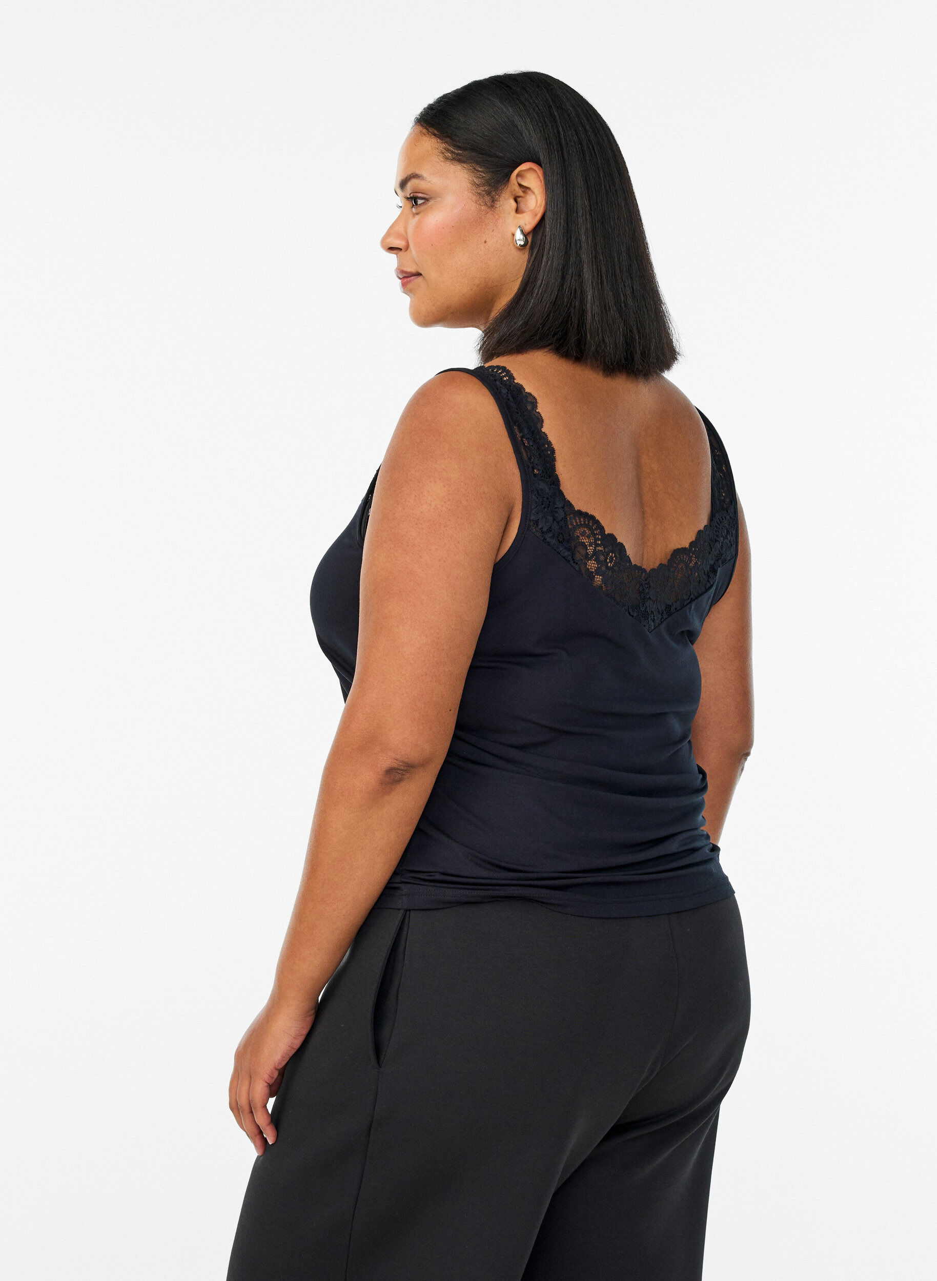 ZizziWiskozowy top z koronkowym brzegiem, Czarne, Model image number 2