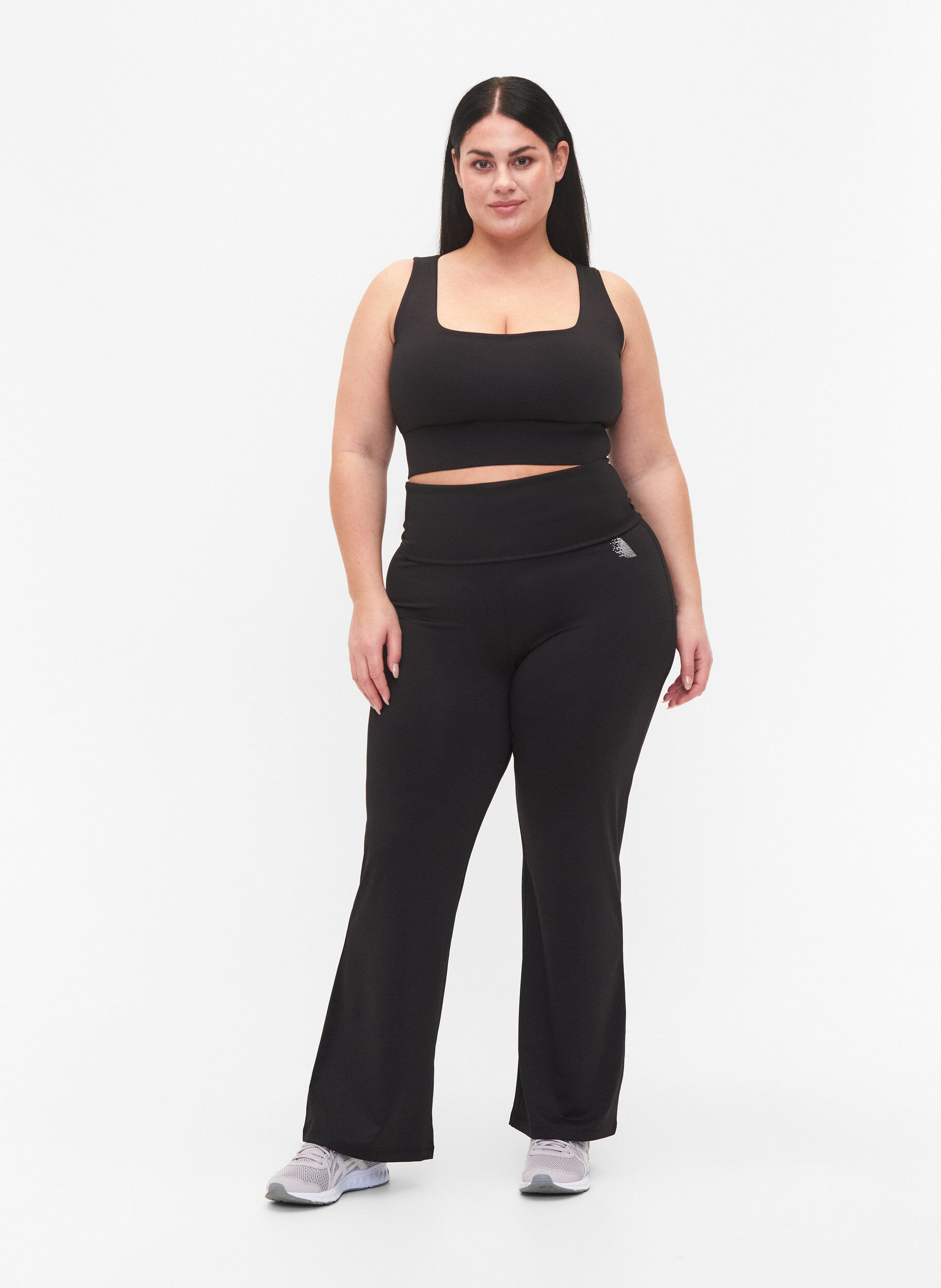 Zizzi Biustonosz sportowy z prostokatnym dekoltem, Black, Model image number 2