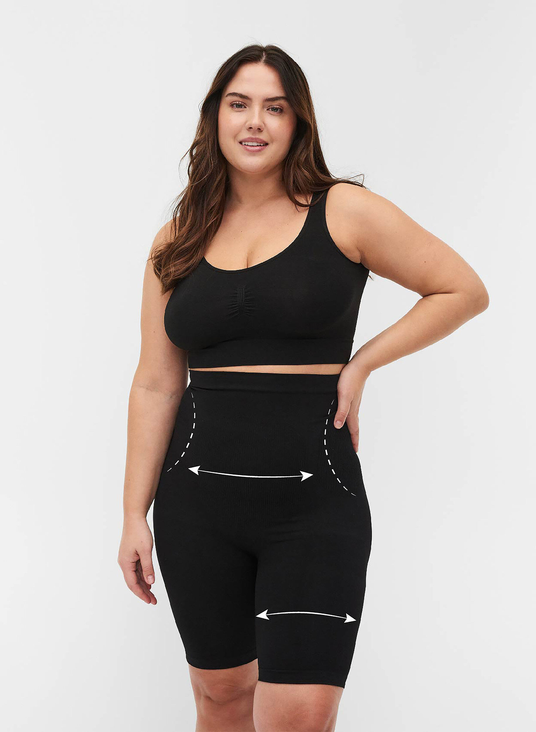 Szorty modelujace z wysokim stanem, Czarne, Model