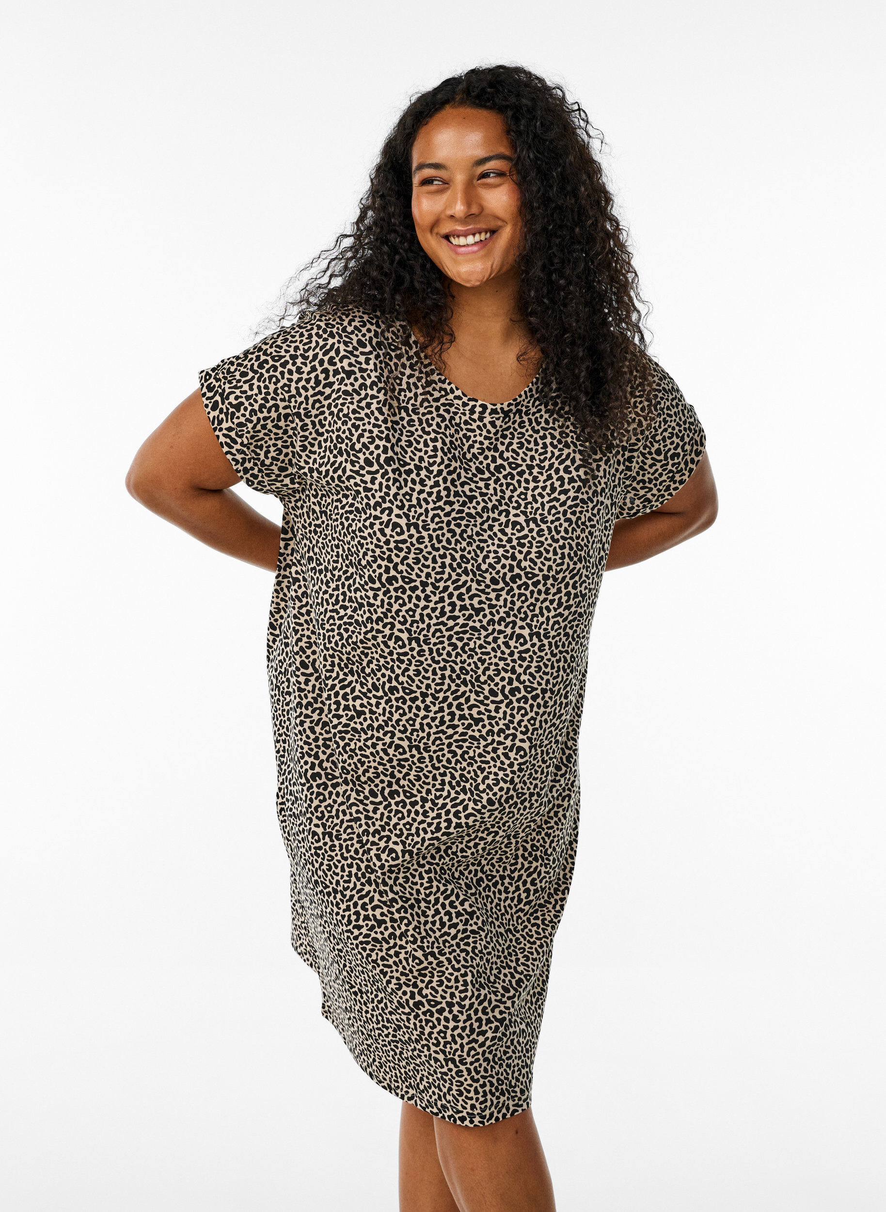 2-pack T-shirt z kr&oacute;tkim rekawem, Brązowy, Model