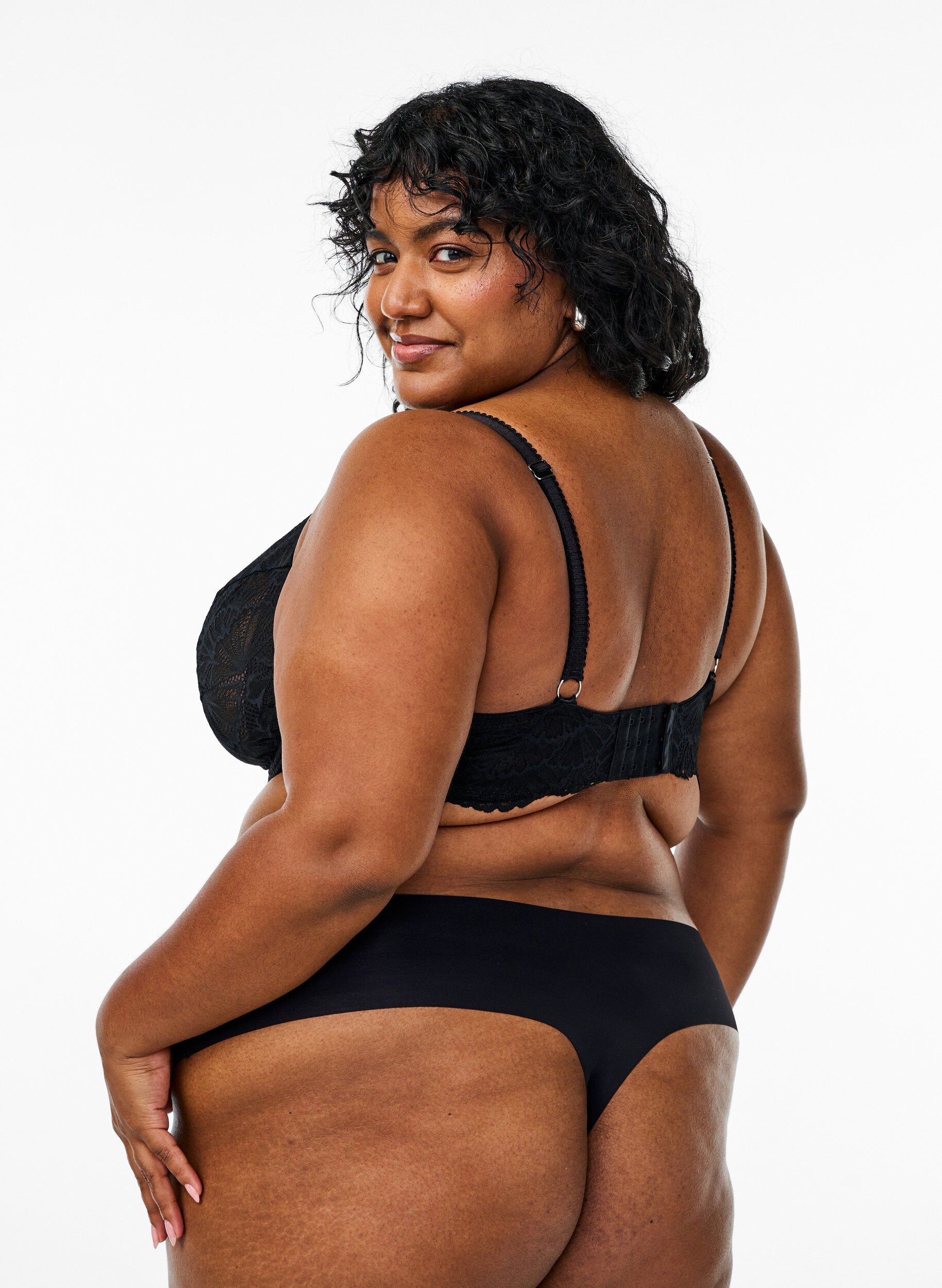 Zizzi Pelny koronkowy biustonosz z fiszbinami, Czarne, Model image number 2