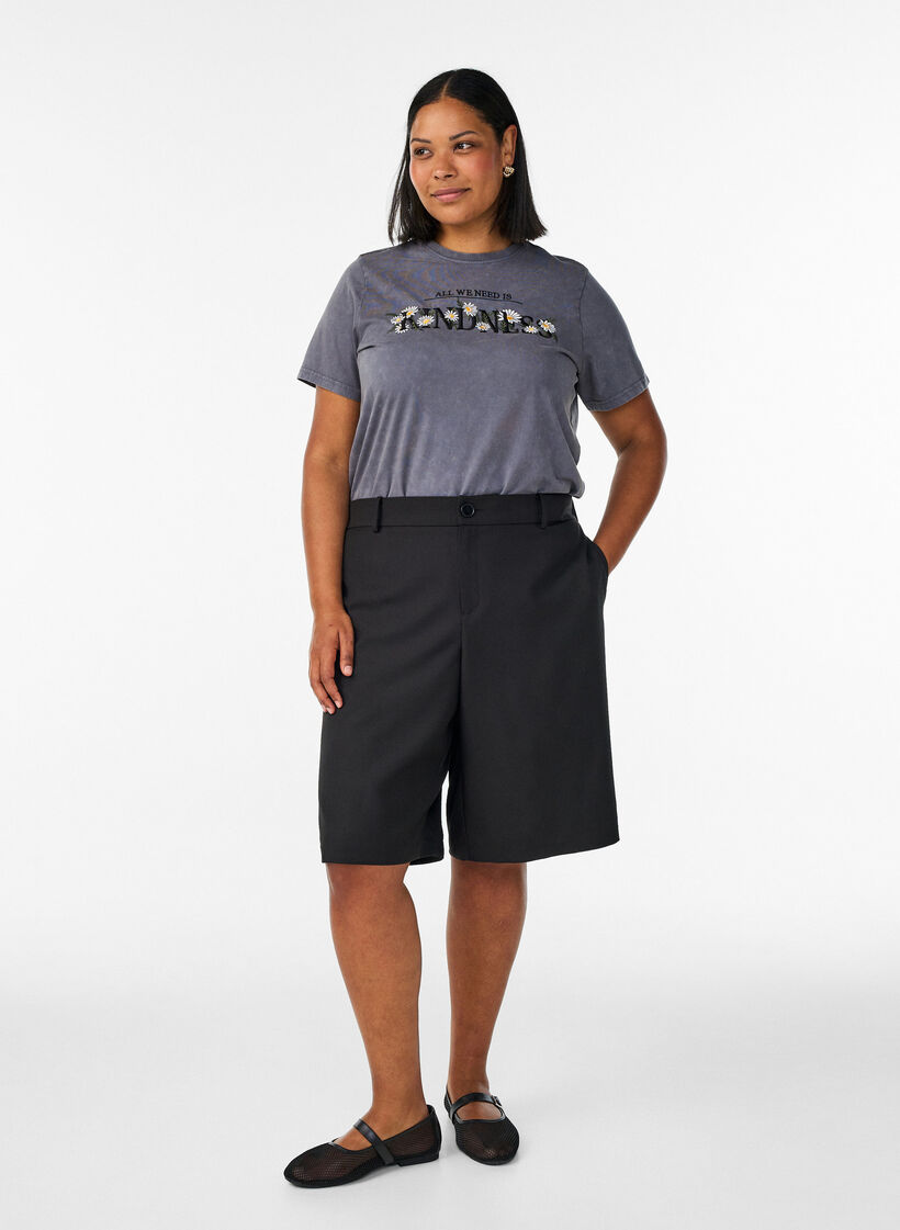 Koszulka bawelniana z wyblaklym wygladem i haftowanym motywem, Szary, Model image number 1