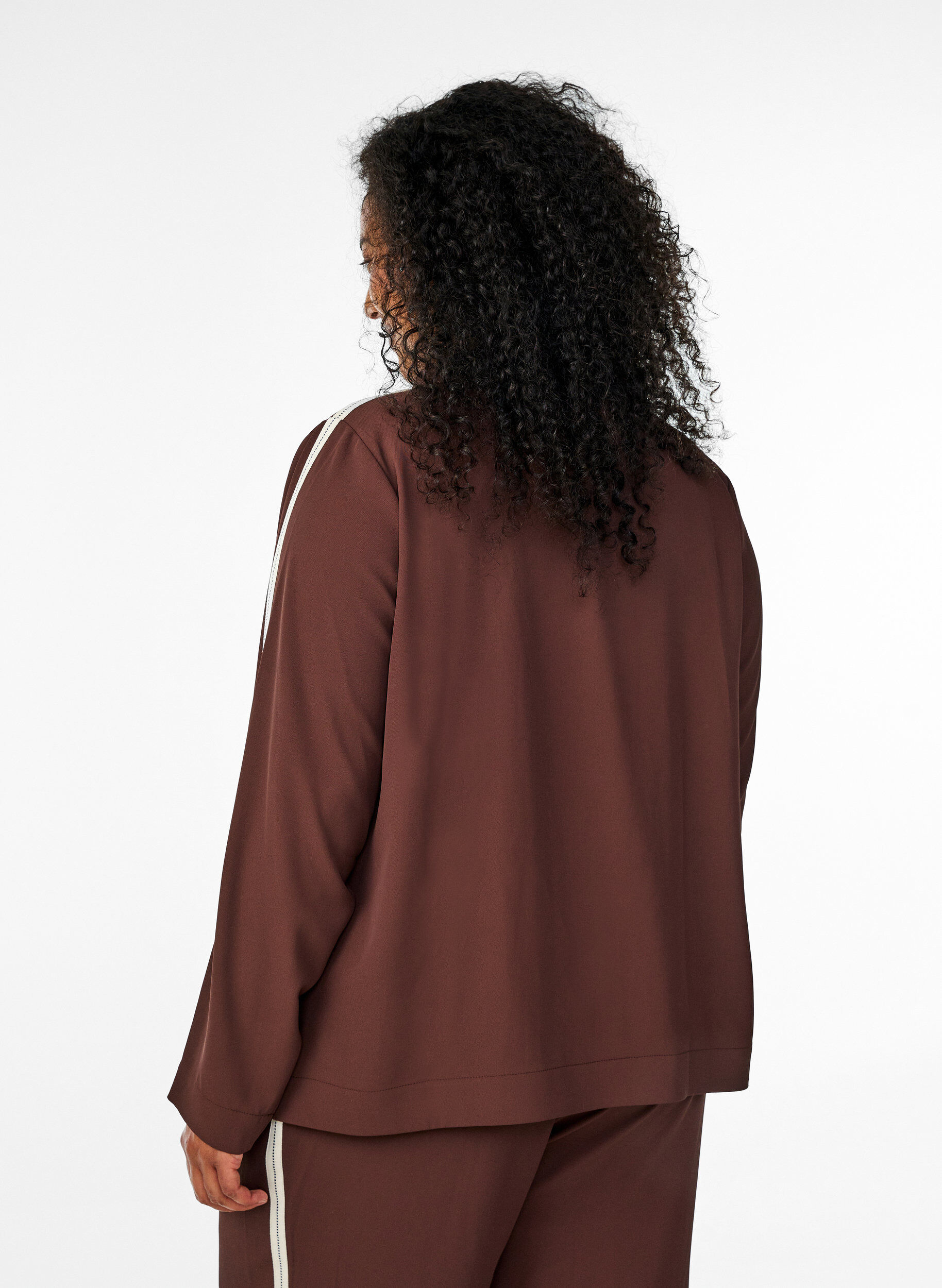 Zizzi Kurtka dresowa ze sportowymi detalami i zamkiem blyskawicznym, Brązowy, Model image number 2