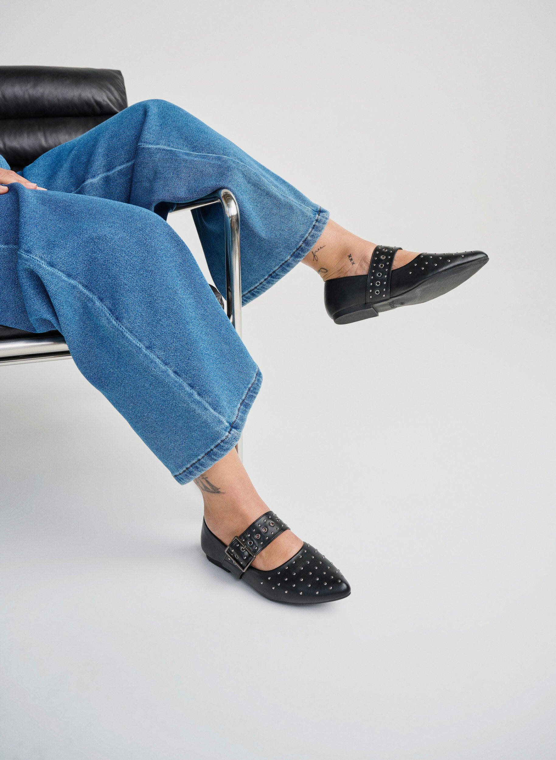 Szerokie - Baleriny ze szpicem, klamra i cwiekami