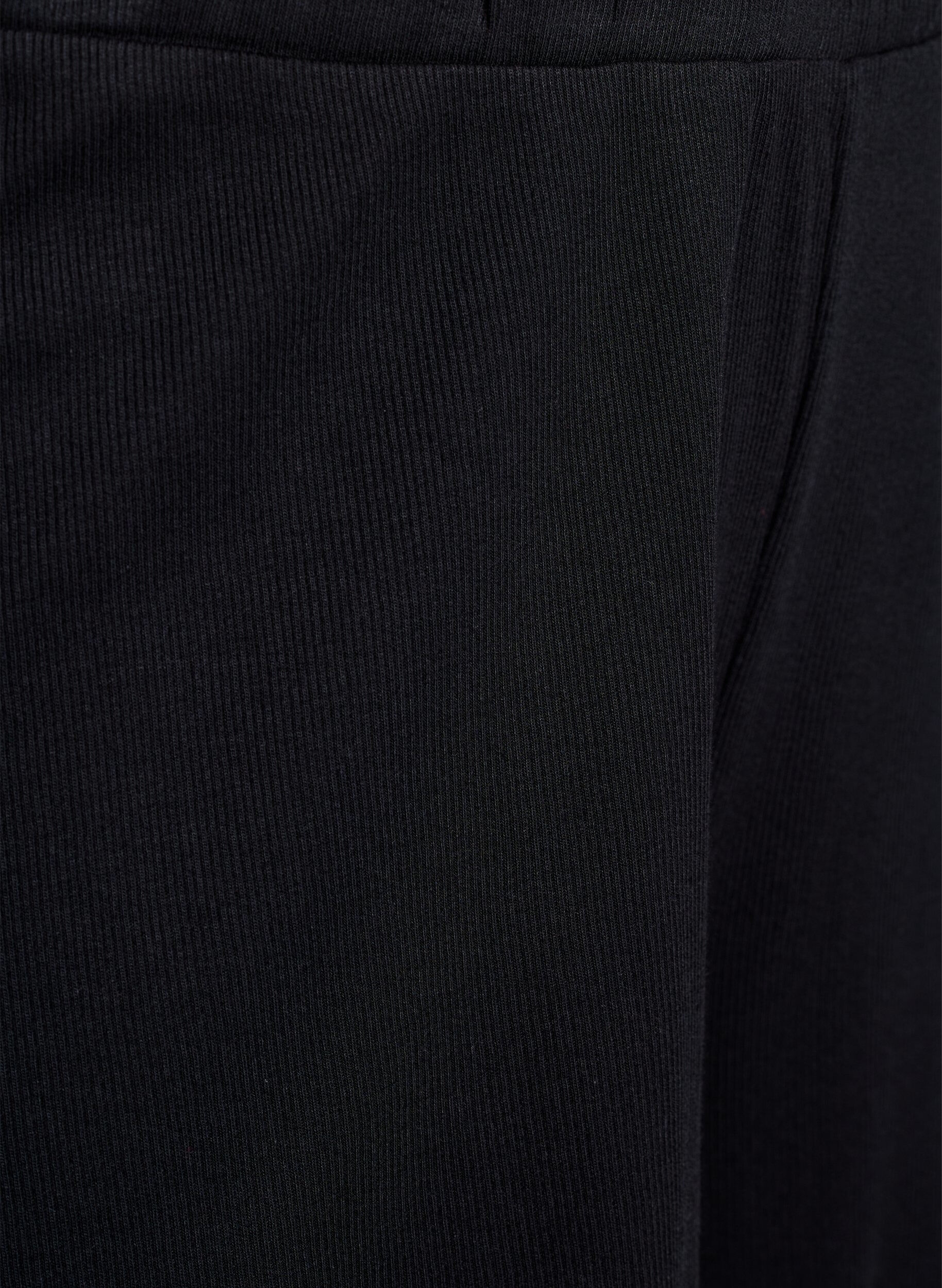 Zizzi Luzne nocne szorty o prazkowanej fakturze i koronkowym wykonczeniu, Czarne, Packshot image number 2