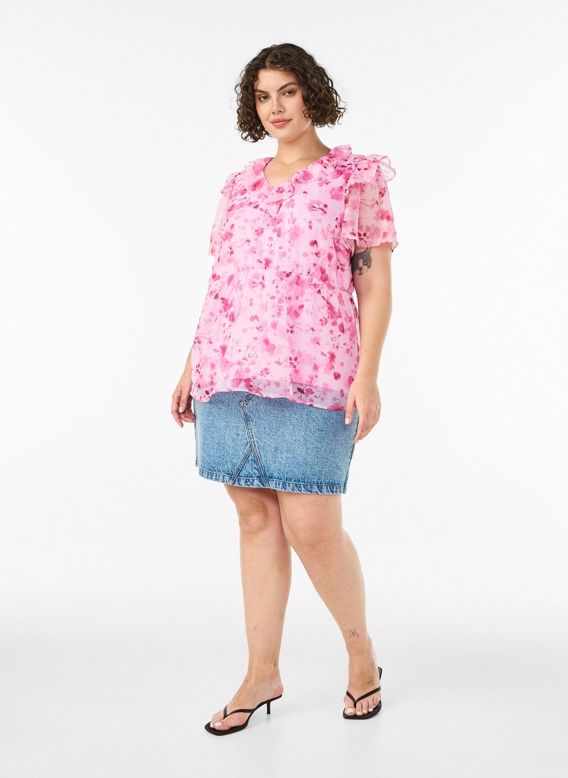 ZizziBluzka z kwiatowym wzorem, z falbanka na kolnierzu i efektem peplum, R&oacute;żowy, Model image number 1