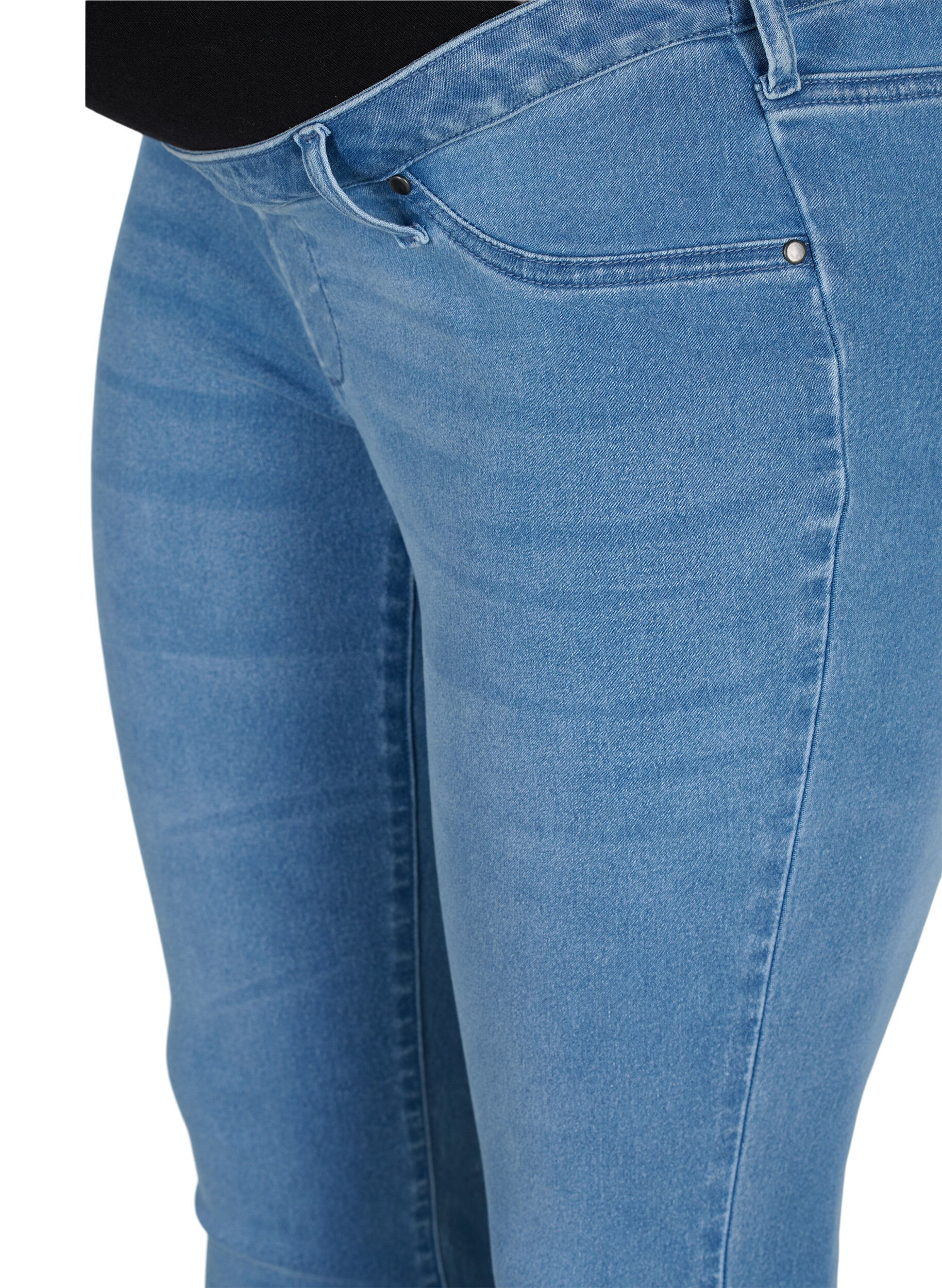 Zizzi Maternity jeggings in a cotton blend, Light blue denim, Packshot image number 2