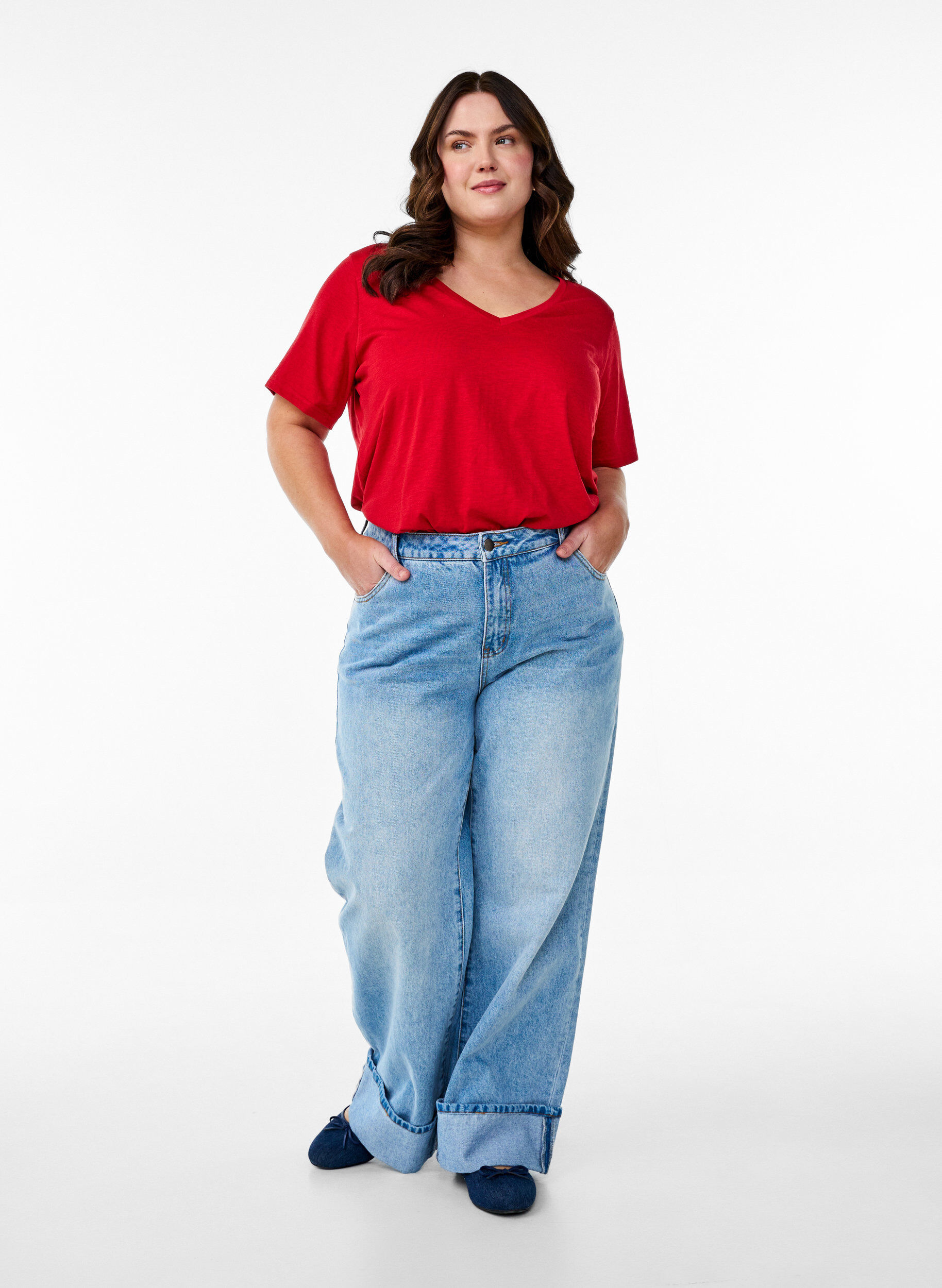 Zizzi Koszulka basic z kr&oacute;tkim rekawem i dekoltem w szpic, Czerwony, Model image number 1