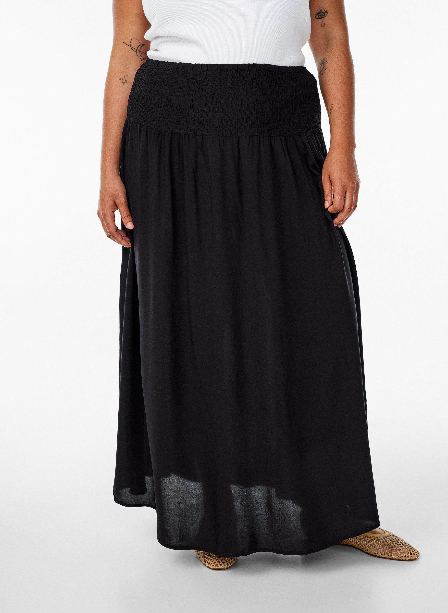 ZizziSp&oacute;dnica maxi z wiskozy z marszczeniem, Czarne, Model image number 3