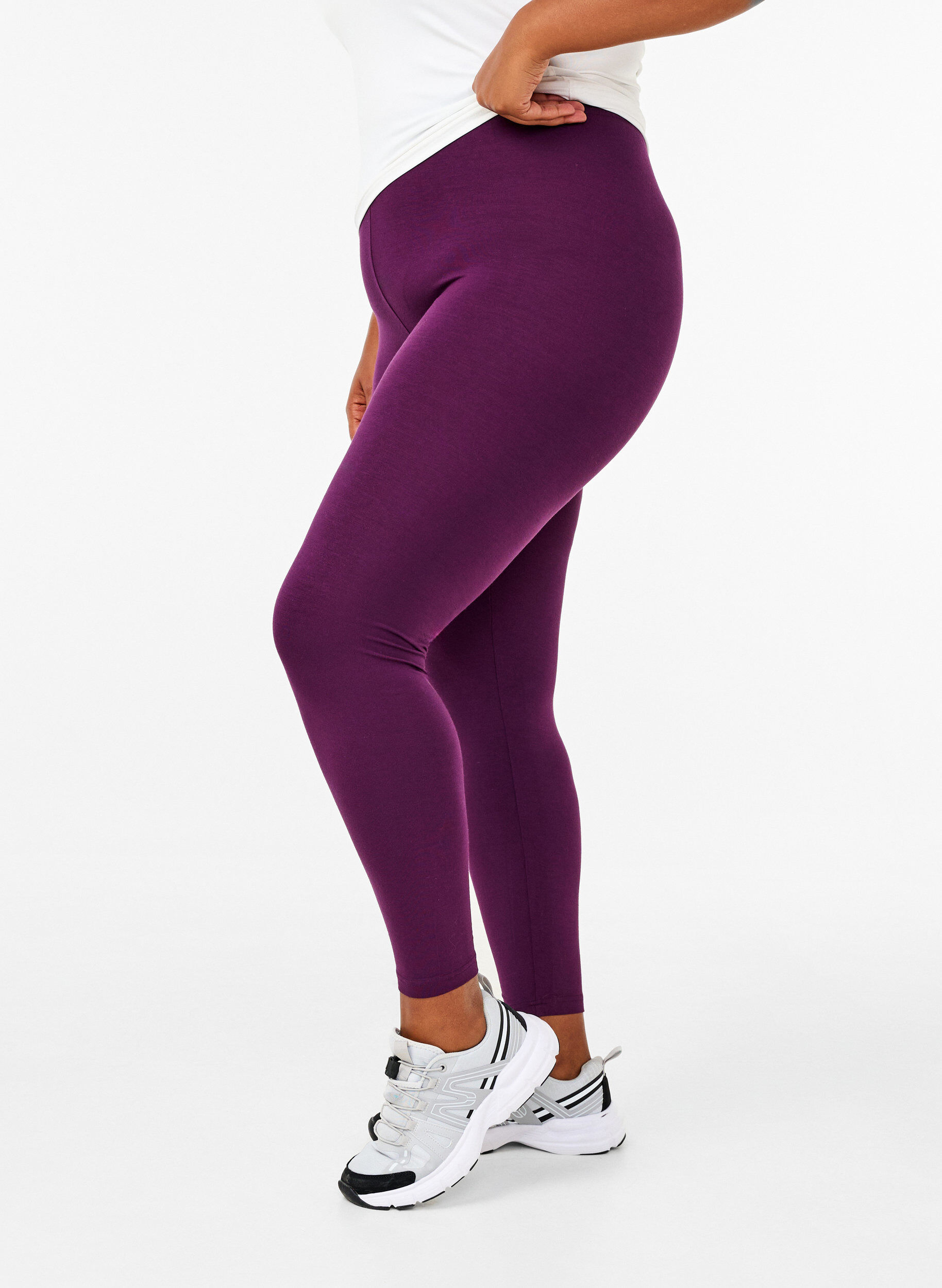 Zizzi Legginsy basic z wiskozy, Fioletowy, Model image number 0