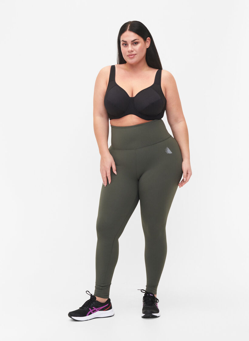 CORE, HIGH SUPPORT WIRE BRA – Biustonosz sportowy z fiszbinami, Czarne, Model image number 1