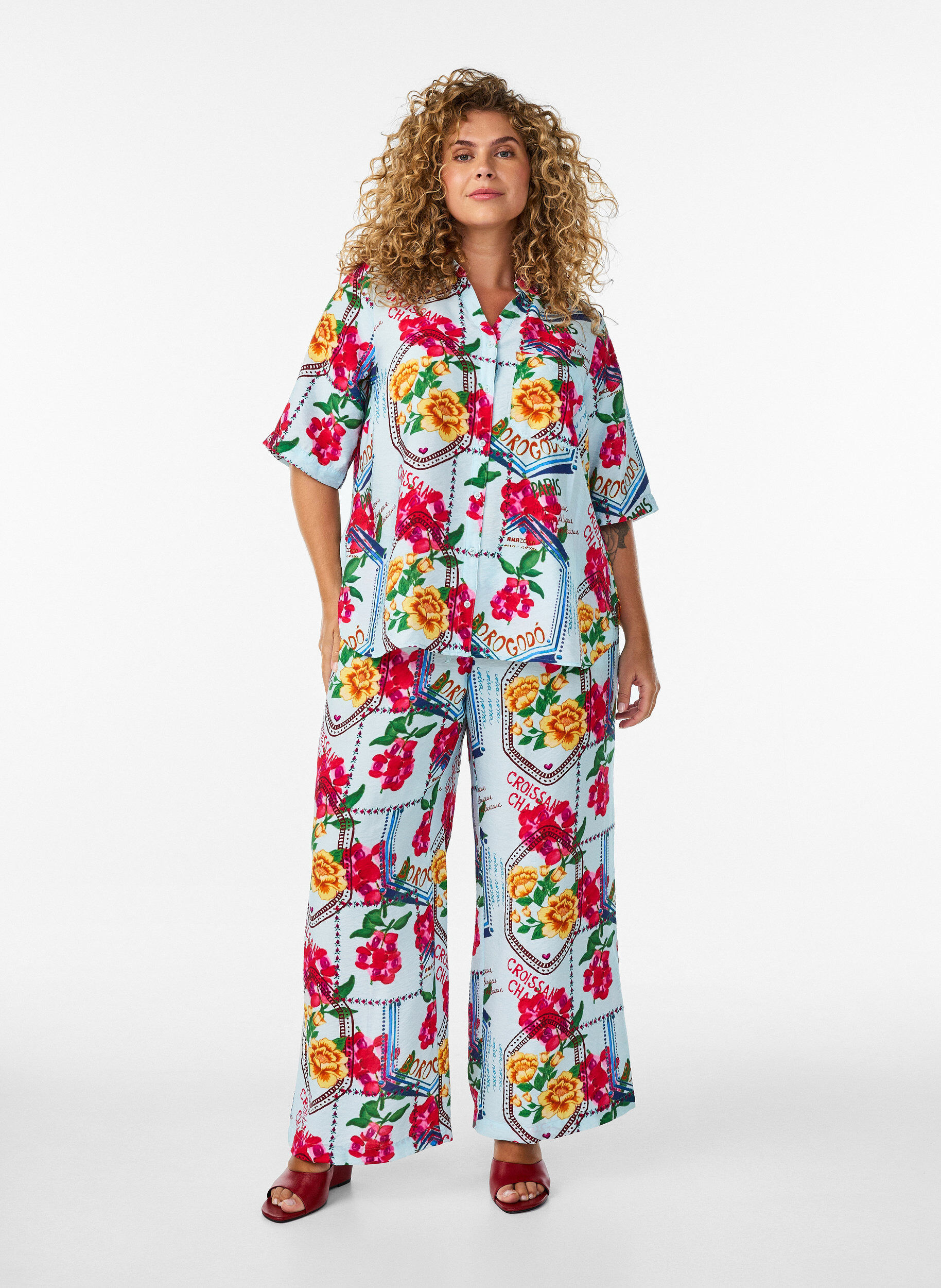 ZizziBluzka koszula z rekawami do lokcia i kolorowym nadrukiem, Niebieskie, Model image number 1