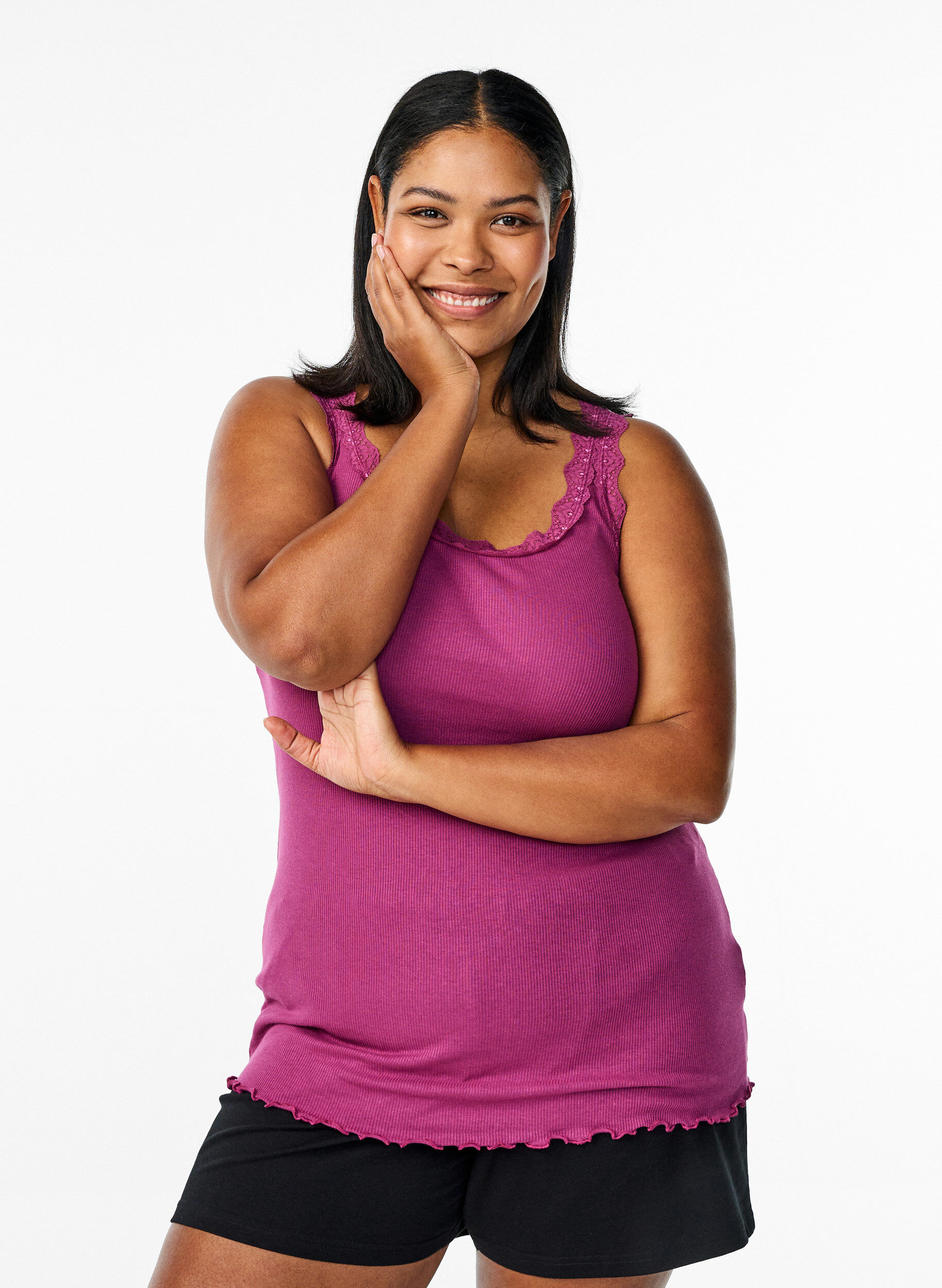 Top z koronkowym wykonczeniem, Czerwony, Model