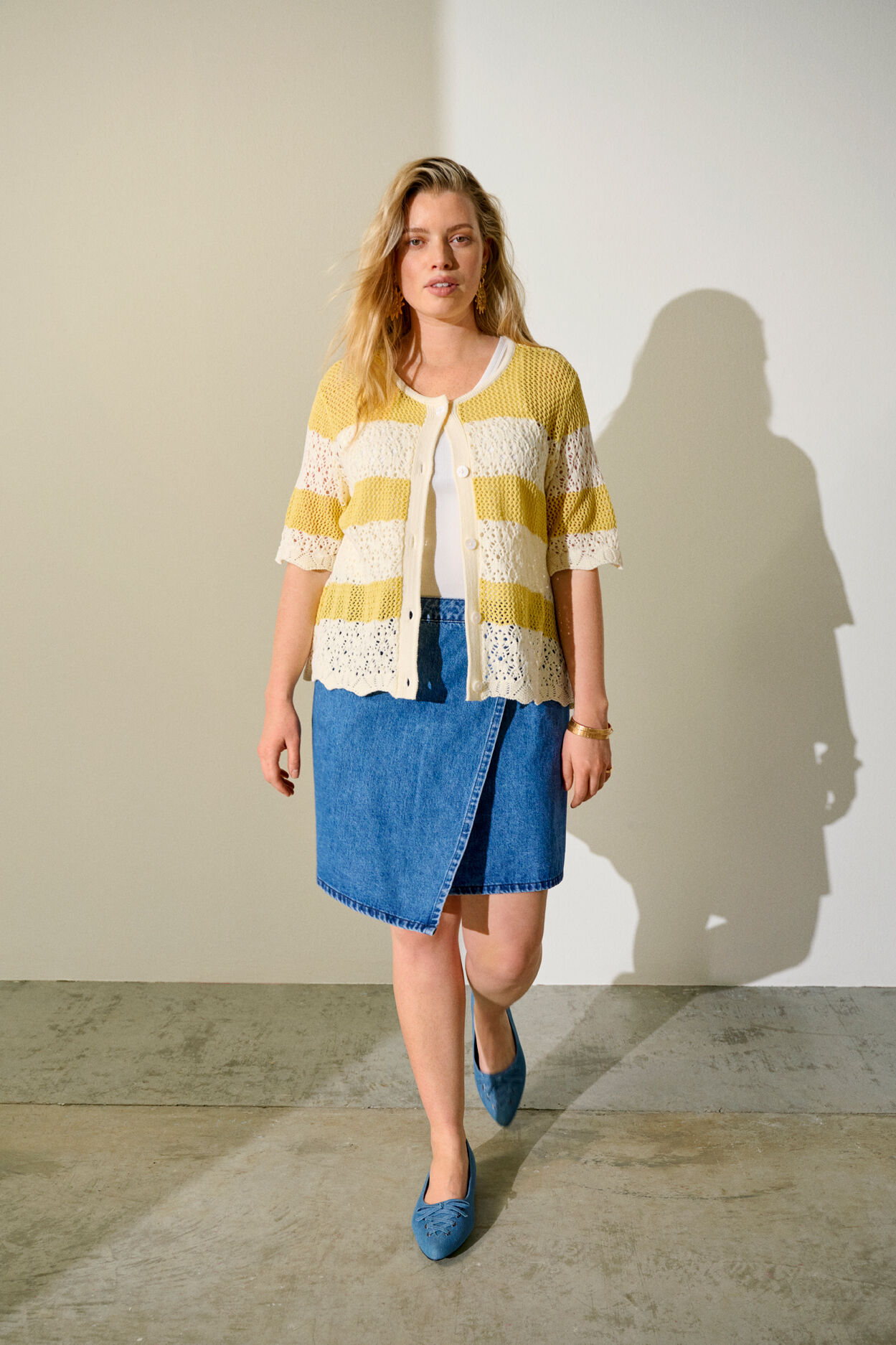 Zizzi Jeansowa sp&oacute;dnica z detalami, , Model