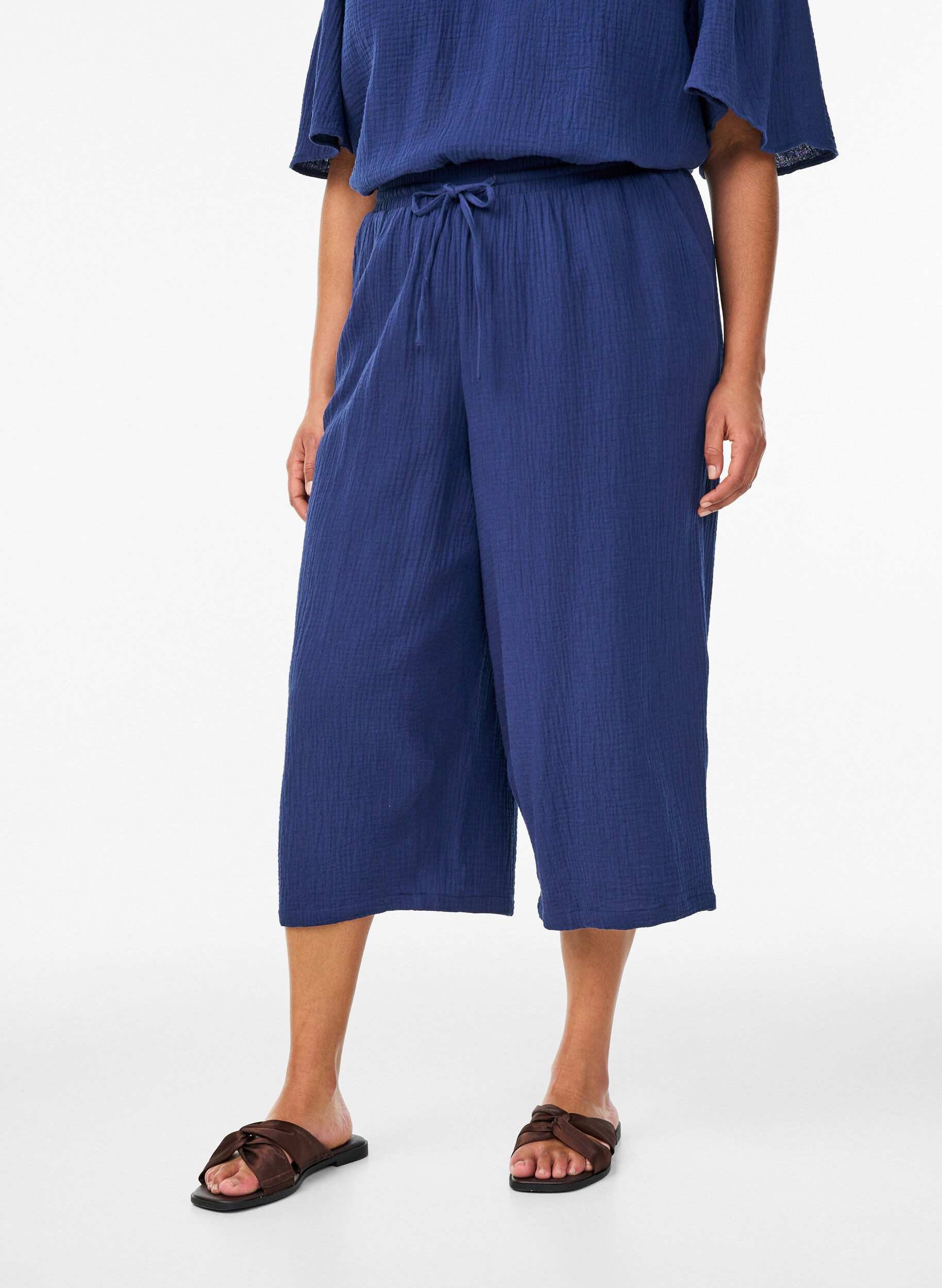 Zizzi Bluzka z muslinu bawelnianego z haftem anglaise i rekawem 1/2, Niebieskie, Model image number 3