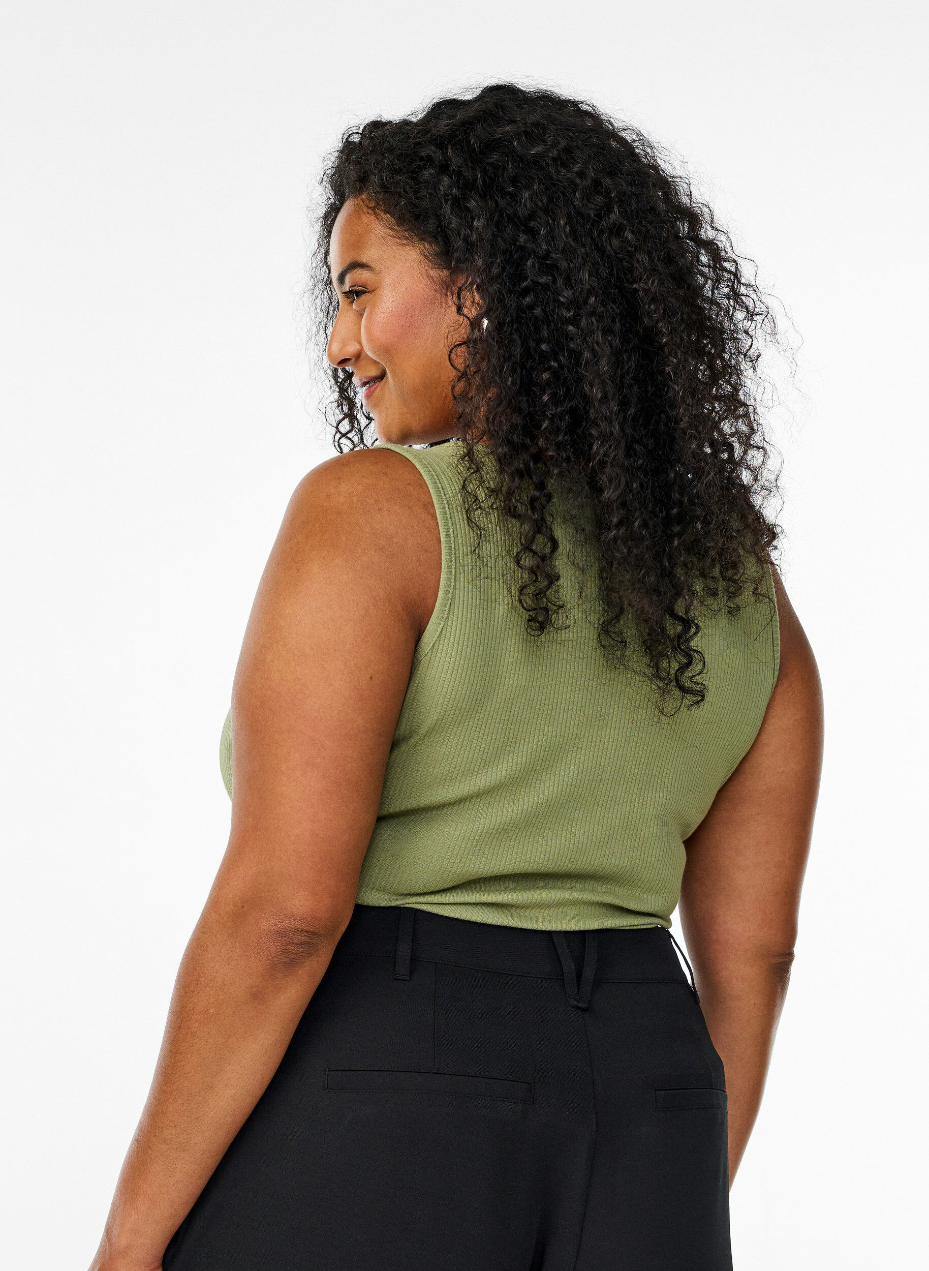 Zizzi Dopasowany podkoszulek bez rekaw&oacute;w z dzetami, Zielony, Model image number 2